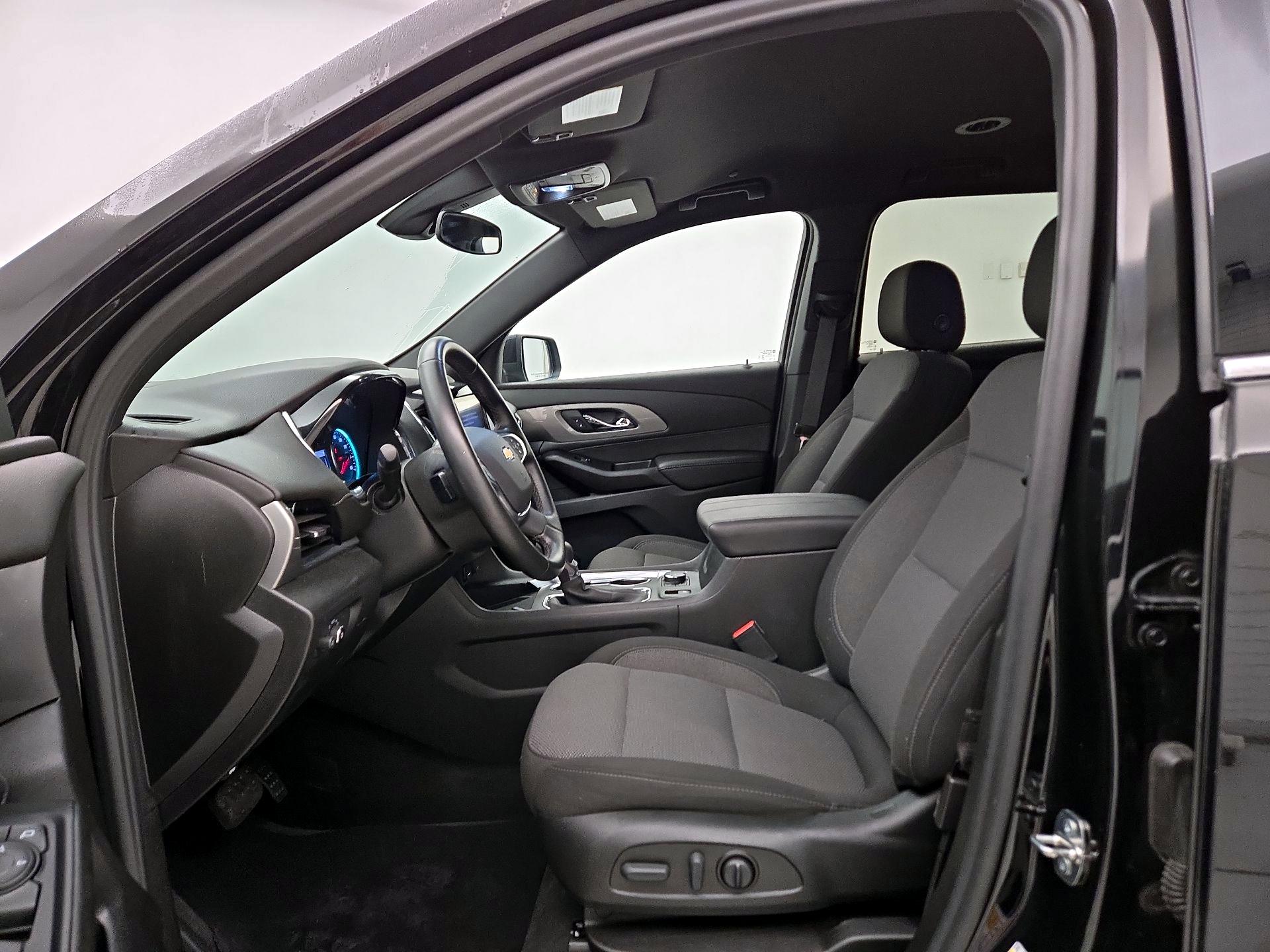 Thumbnail: 2023 Chevrolet Traverse - 11