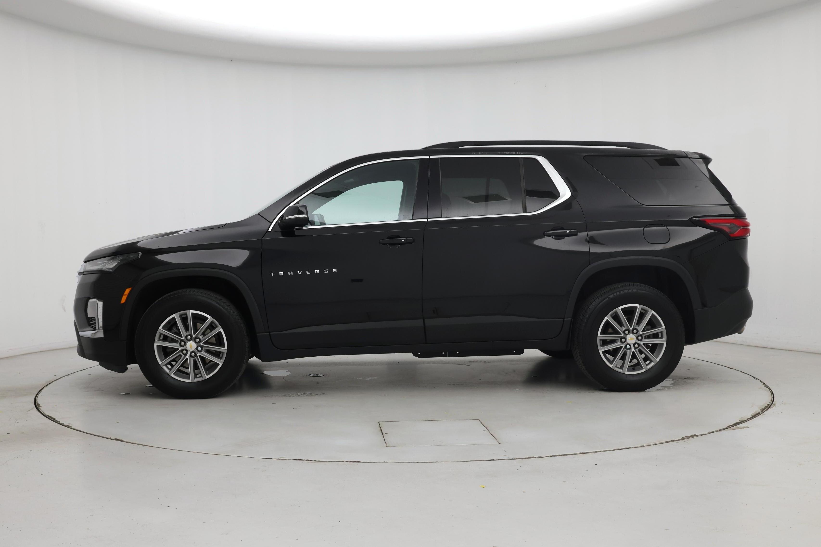 Thumbnail: 2023 Chevrolet Traverse - 3