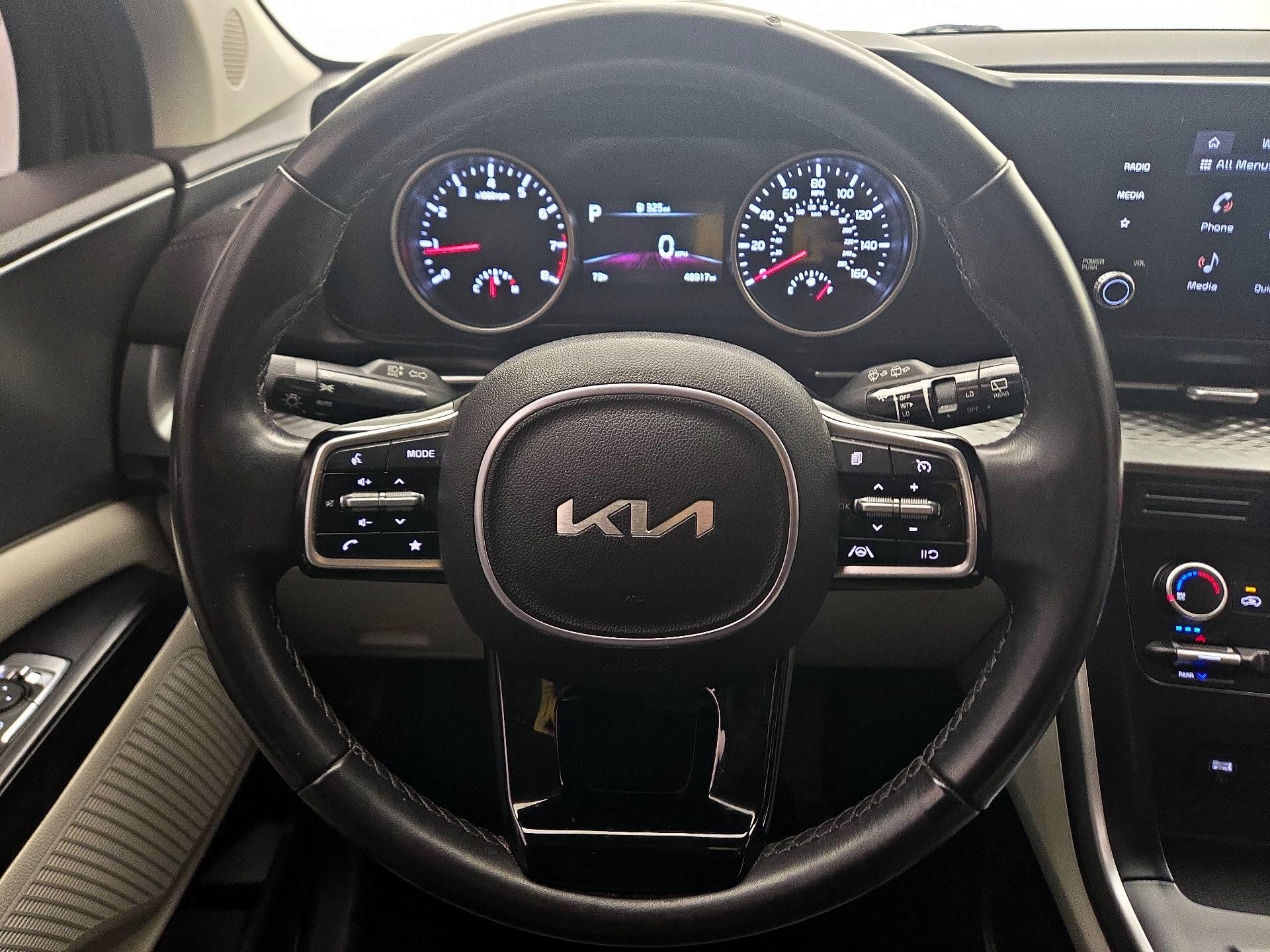 Thumbnail: 2024 Kia Carnival - 10