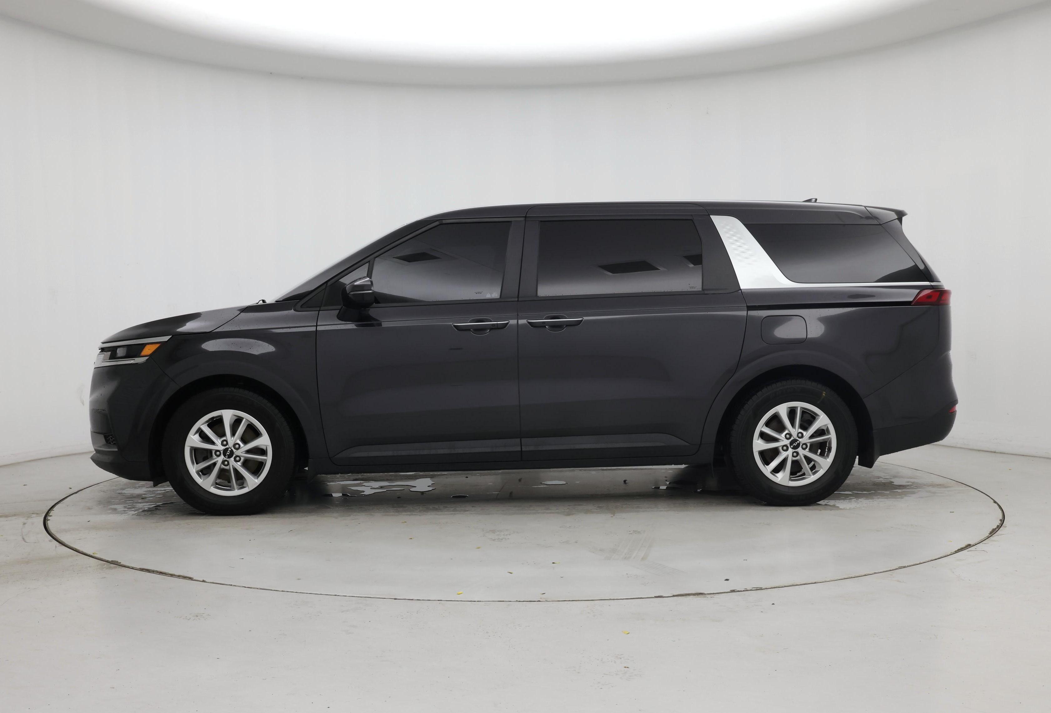 Thumbnail: 2024 Kia Carnival - 3