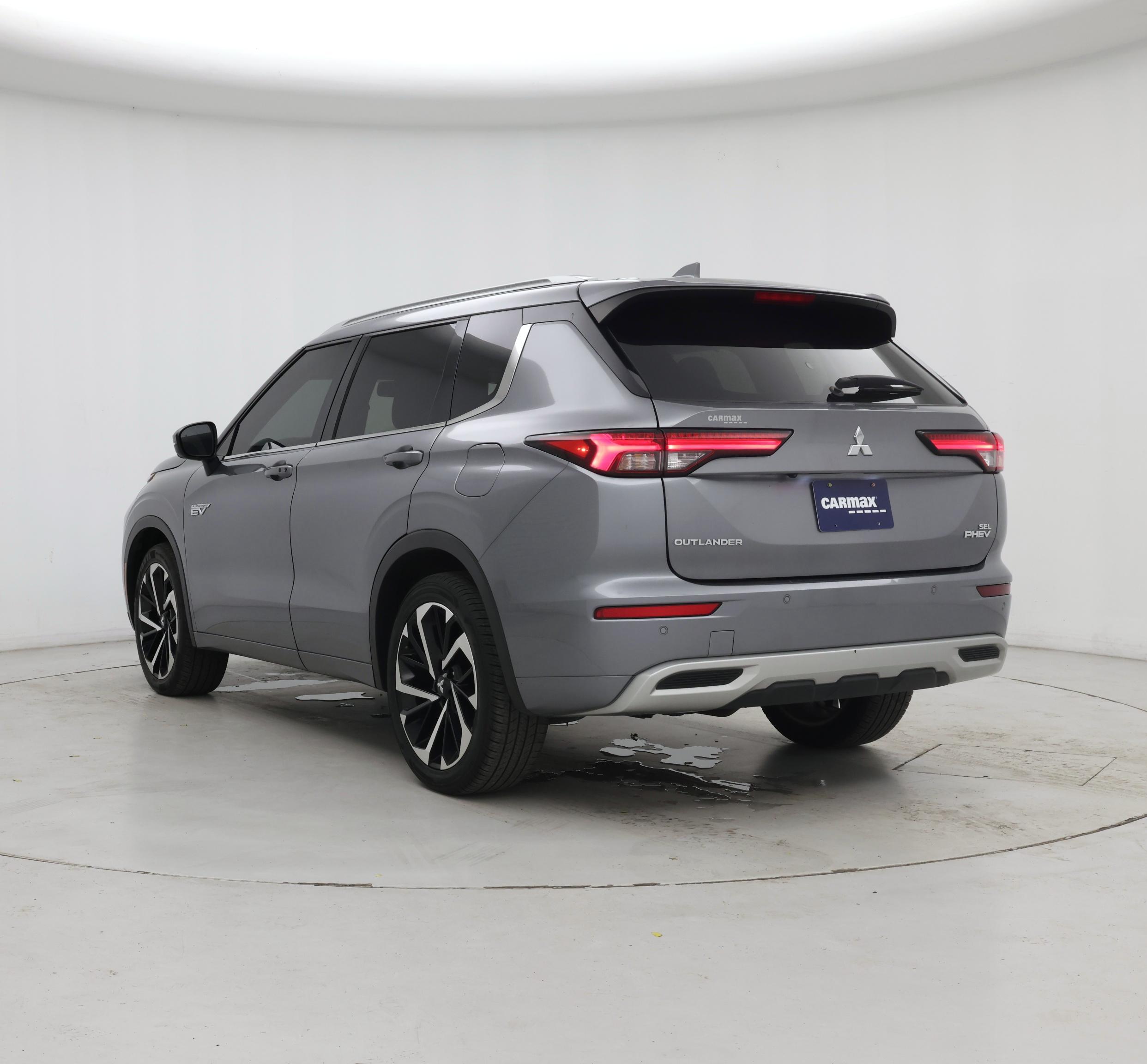 Thumbnail: 2023 Mitsubishi Outlander - 2