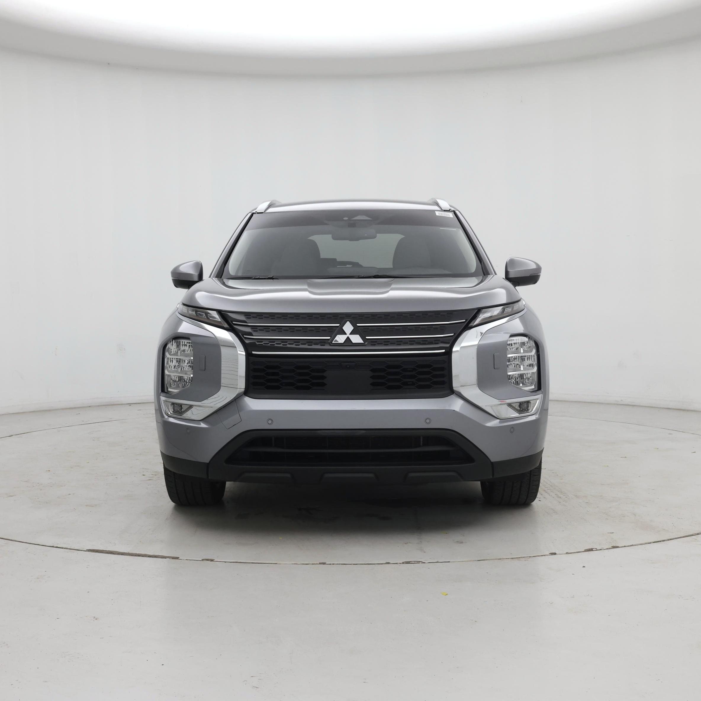 Thumbnail: 2023 Mitsubishi Outlander - 5