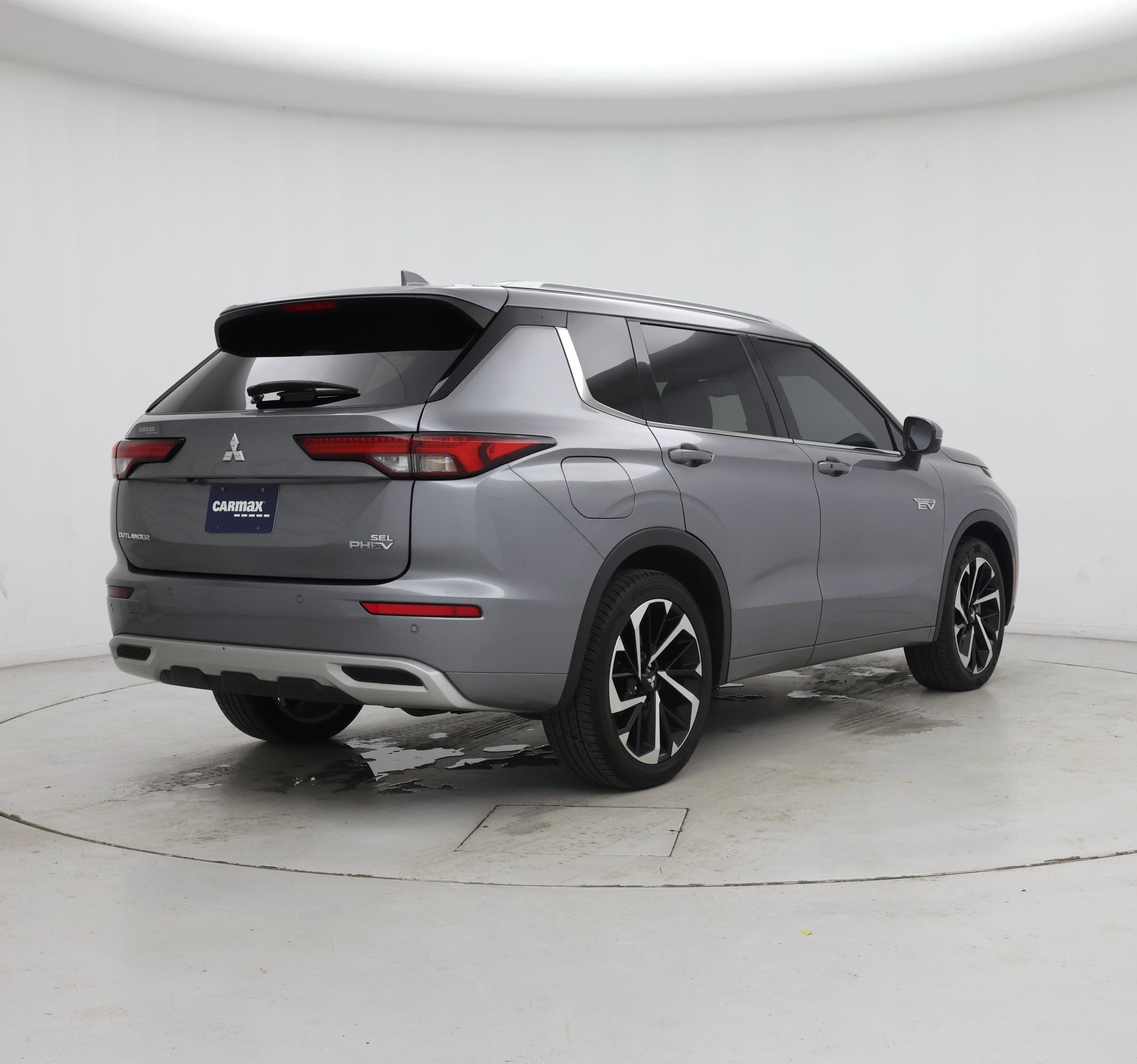 Thumbnail: 2023 Mitsubishi Outlander - 8
