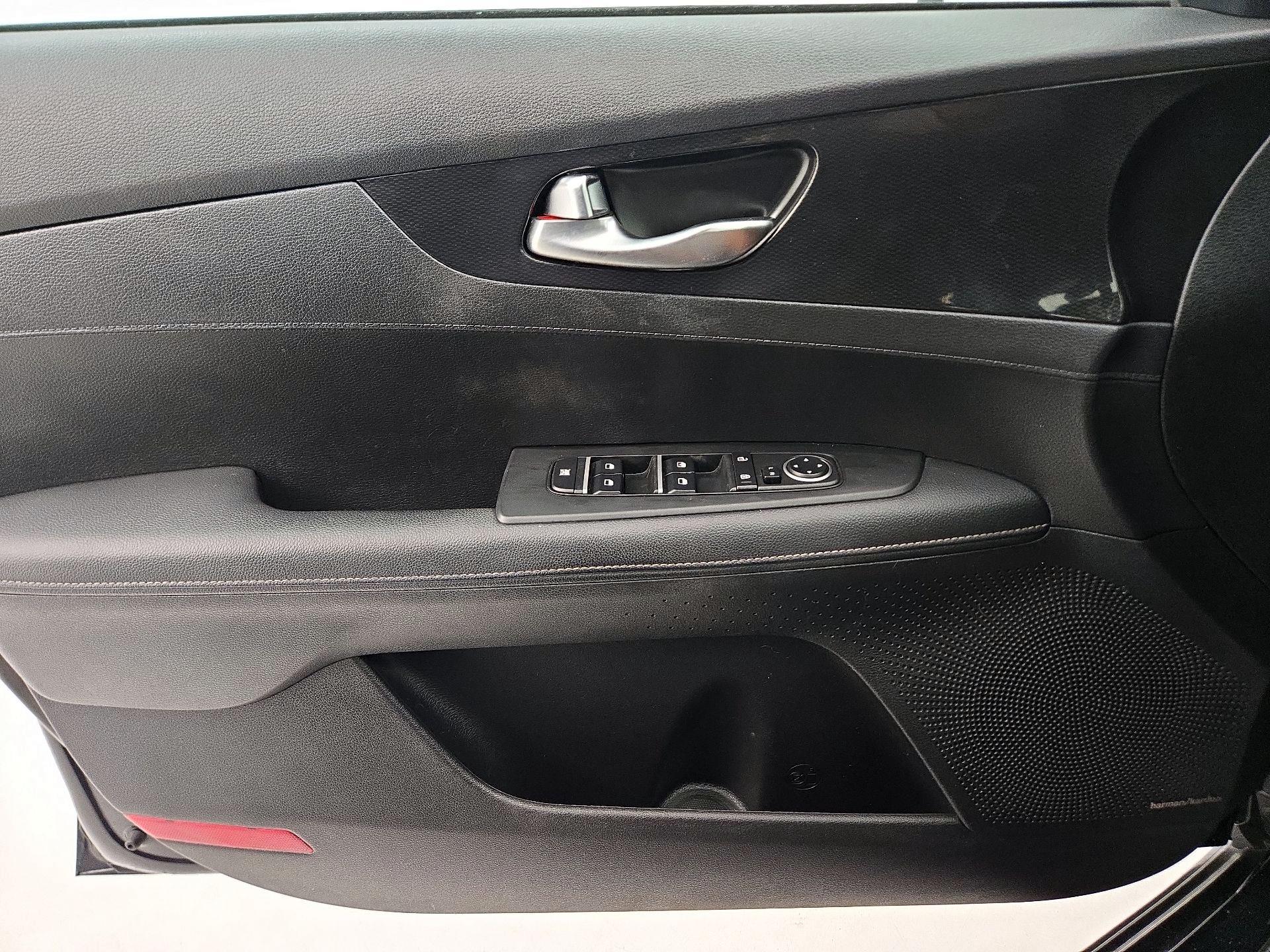 Thumbnail: 2023 Kia Forte - 12