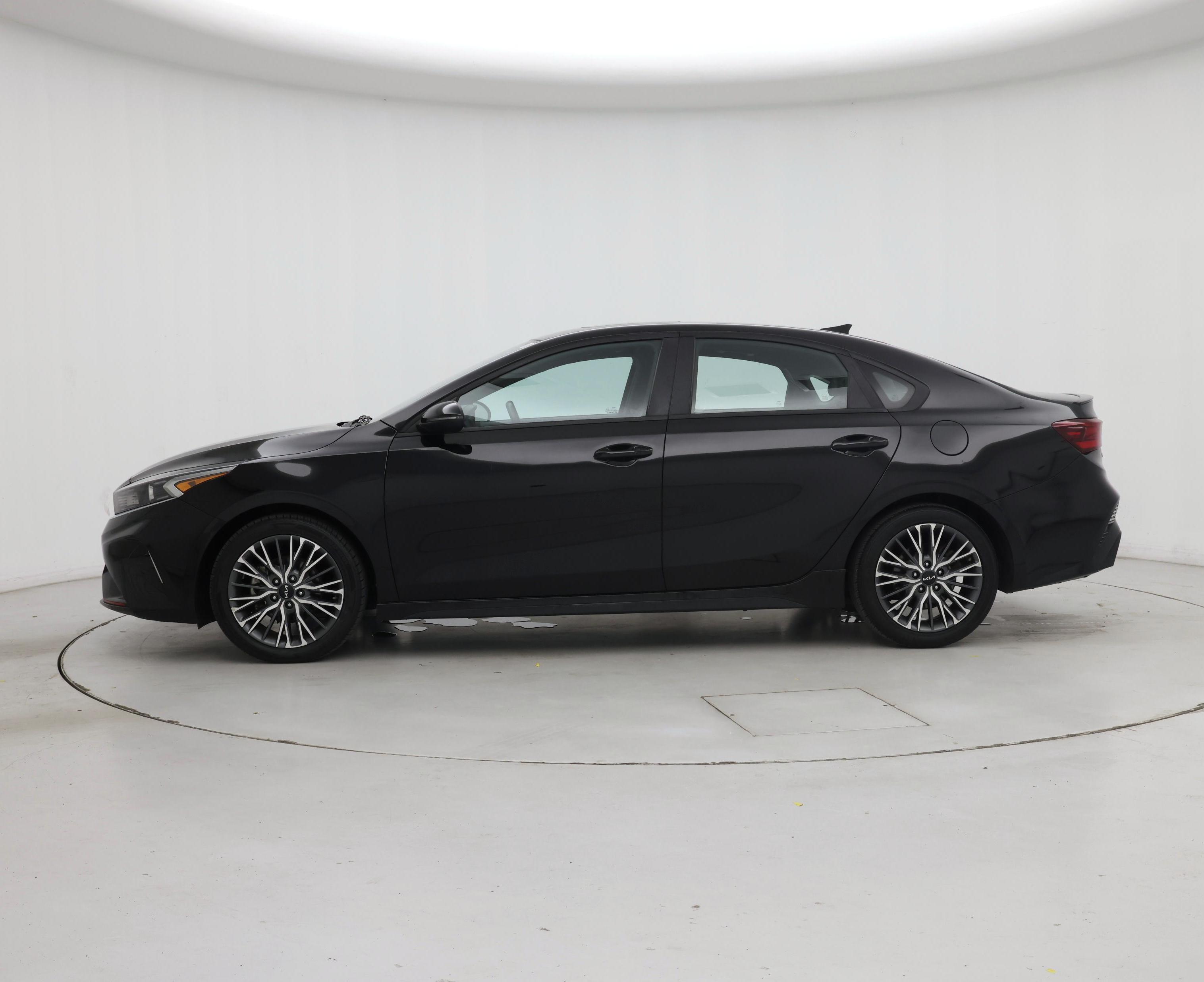 Thumbnail: 2023 Kia Forte - 3