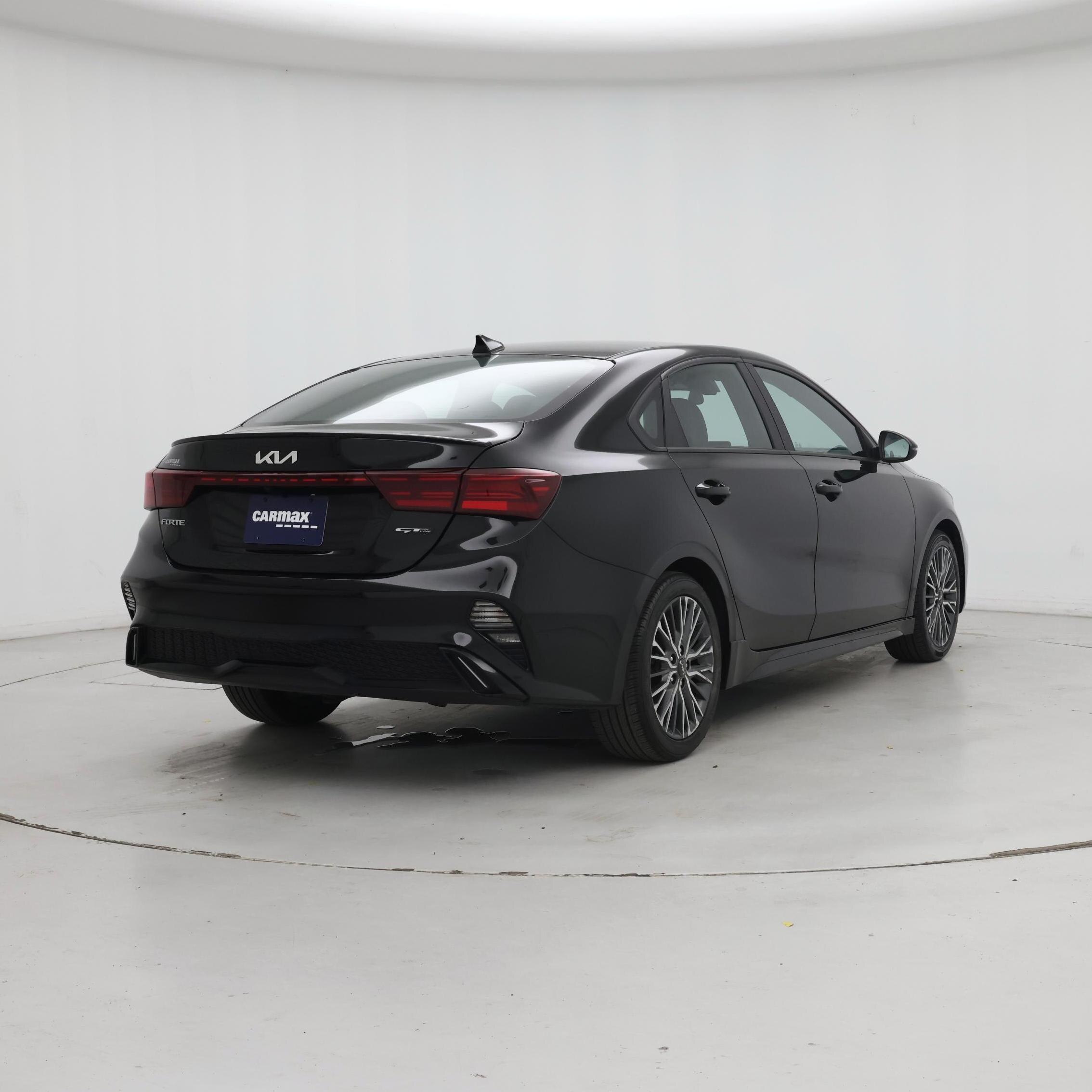 Thumbnail: 2023 Kia Forte - 8