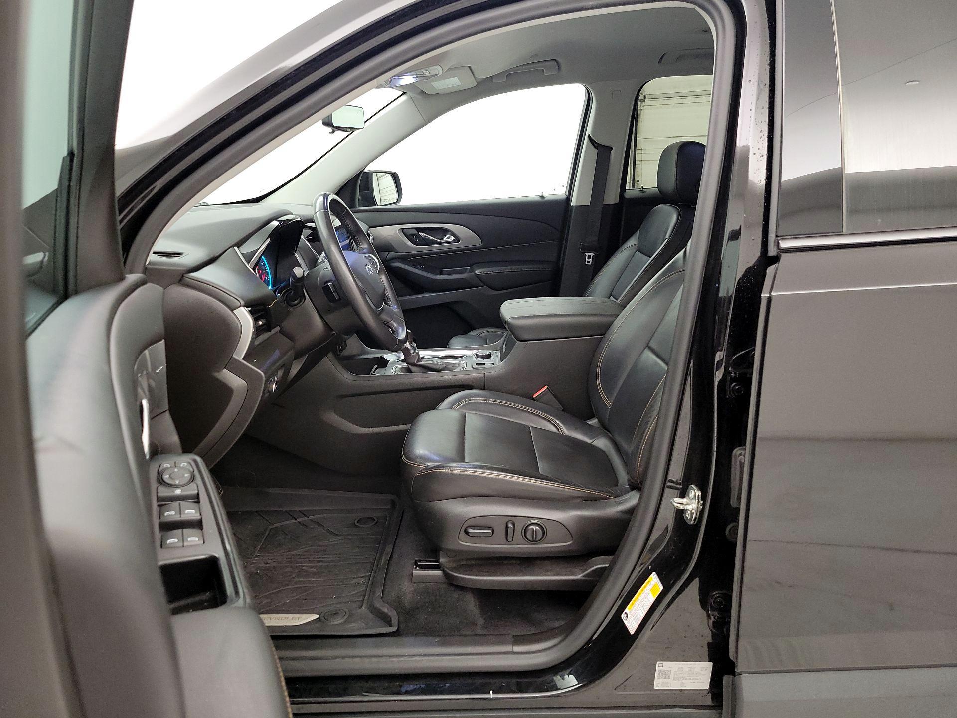 Thumbnail: 2021 Chevrolet Traverse - 11