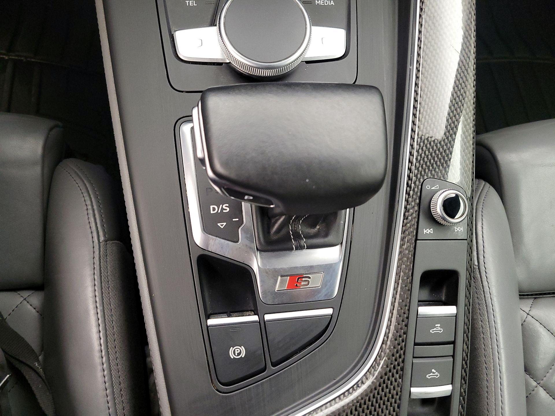 Thumbnail: 2019 Audi S5 - 17