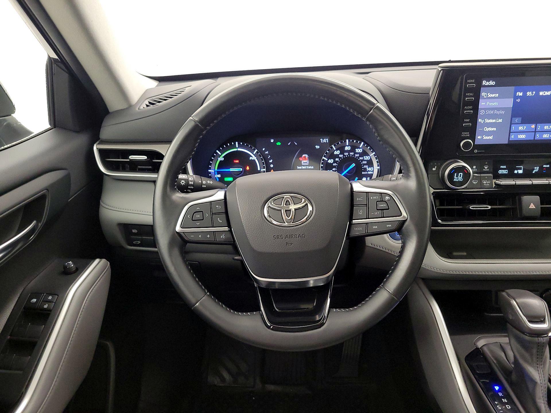 Thumbnail: 2021 Toyota Highlander - 10