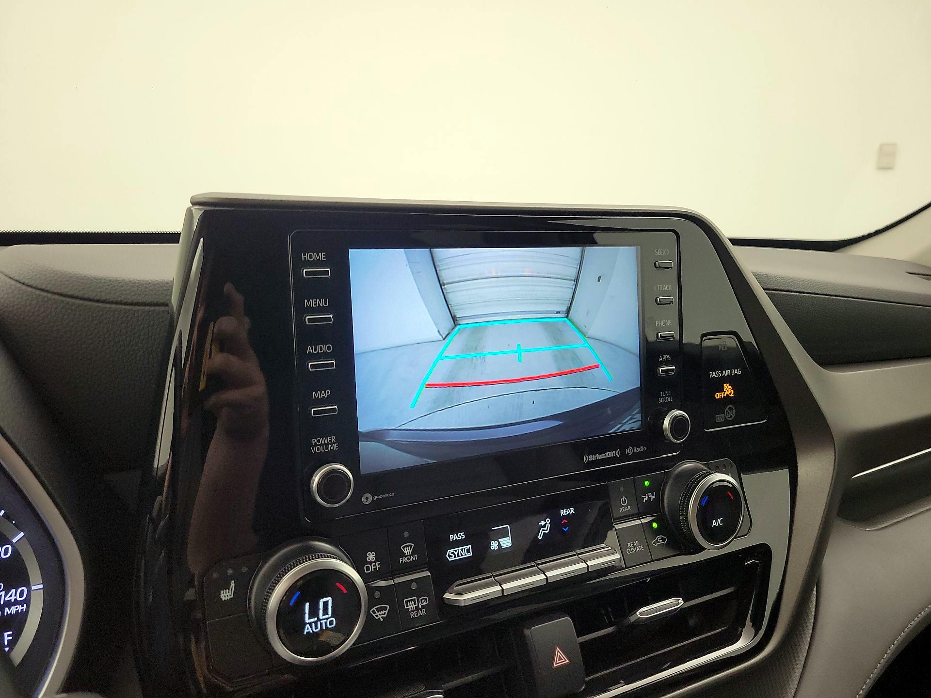 Thumbnail: 2021 Toyota Highlander - 14