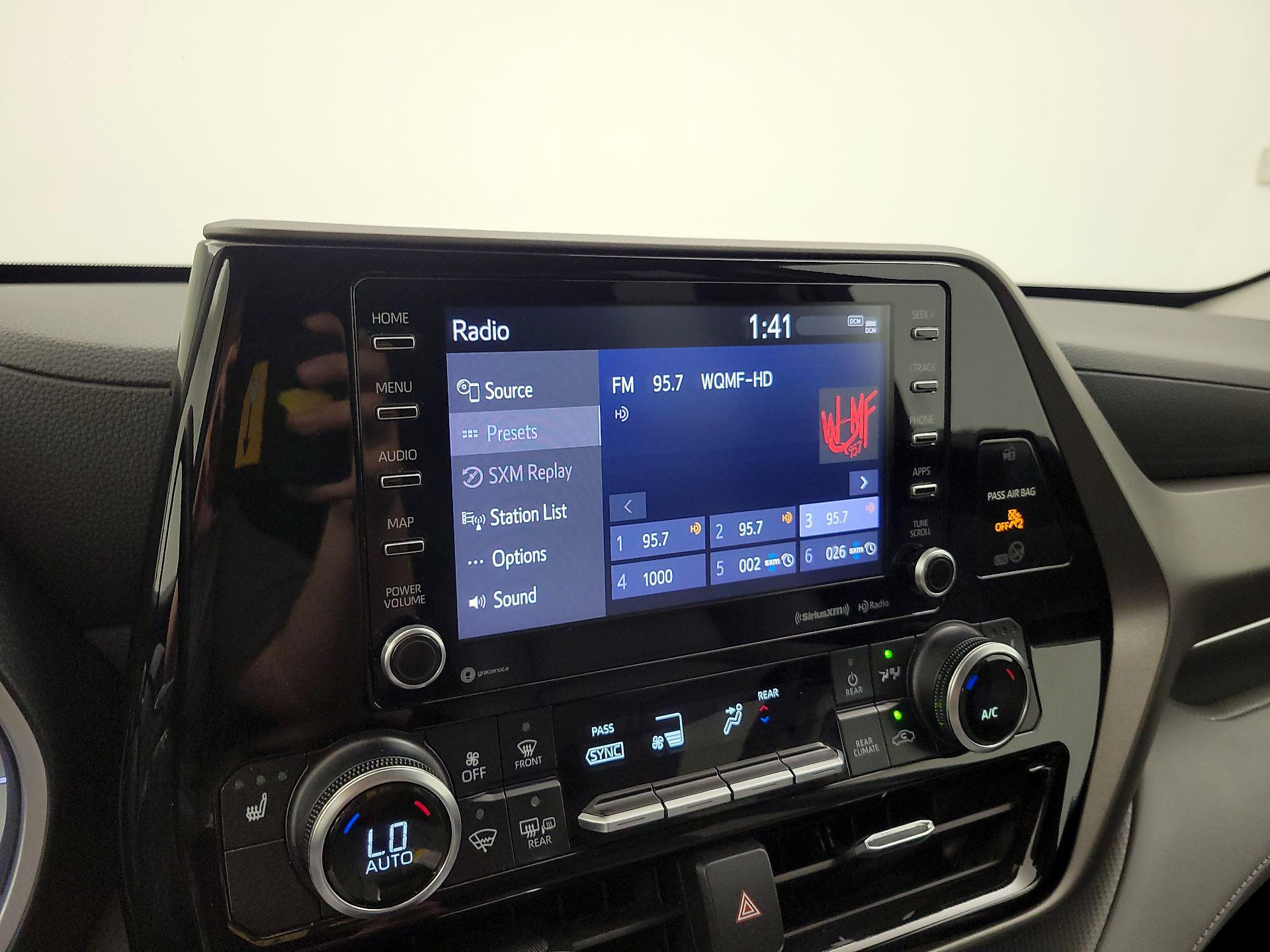 Thumbnail: 2021 Toyota Highlander - 15