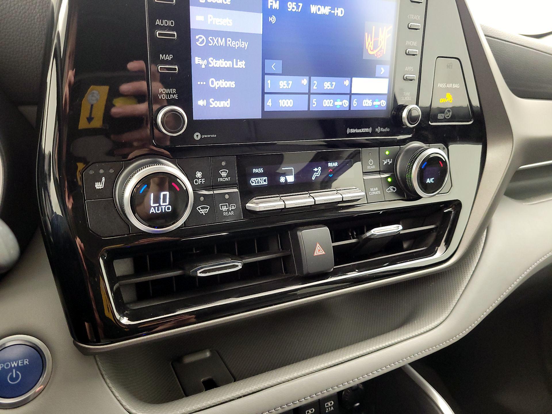 Thumbnail: 2021 Toyota Highlander - 16