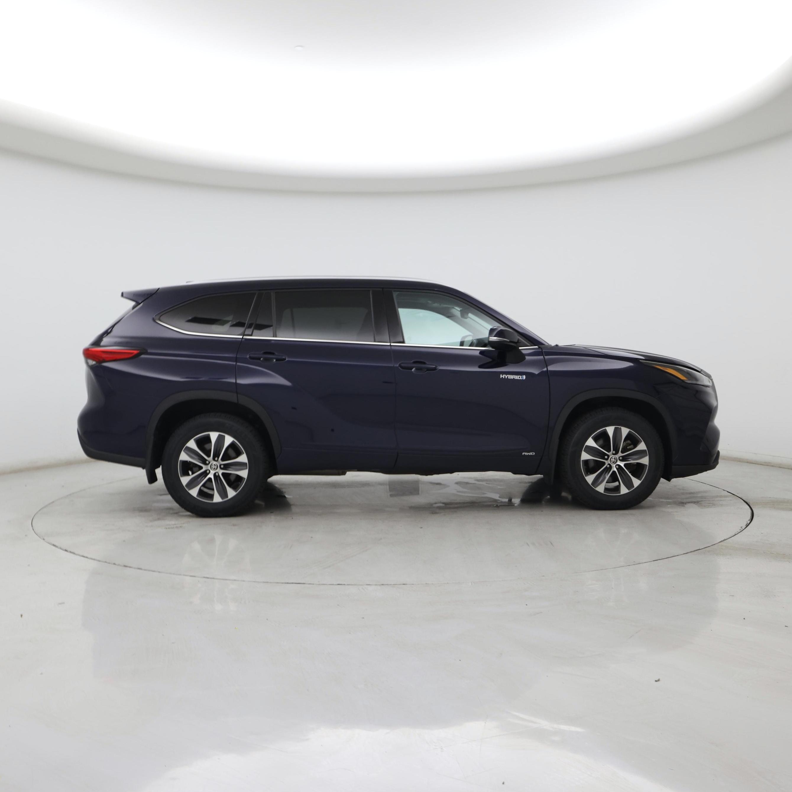 Thumbnail: 2021 Toyota Highlander - 7