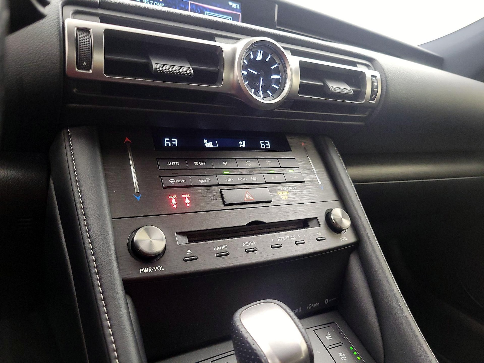 2021 Lexus RC 350 F SPORT - Photo 17