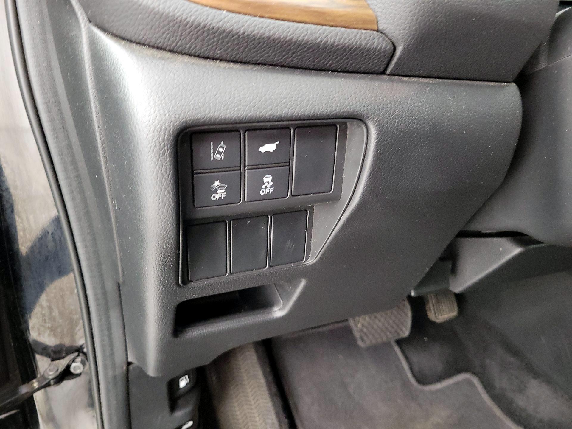 Thumbnail: 2017 Honda CR-V - 13
