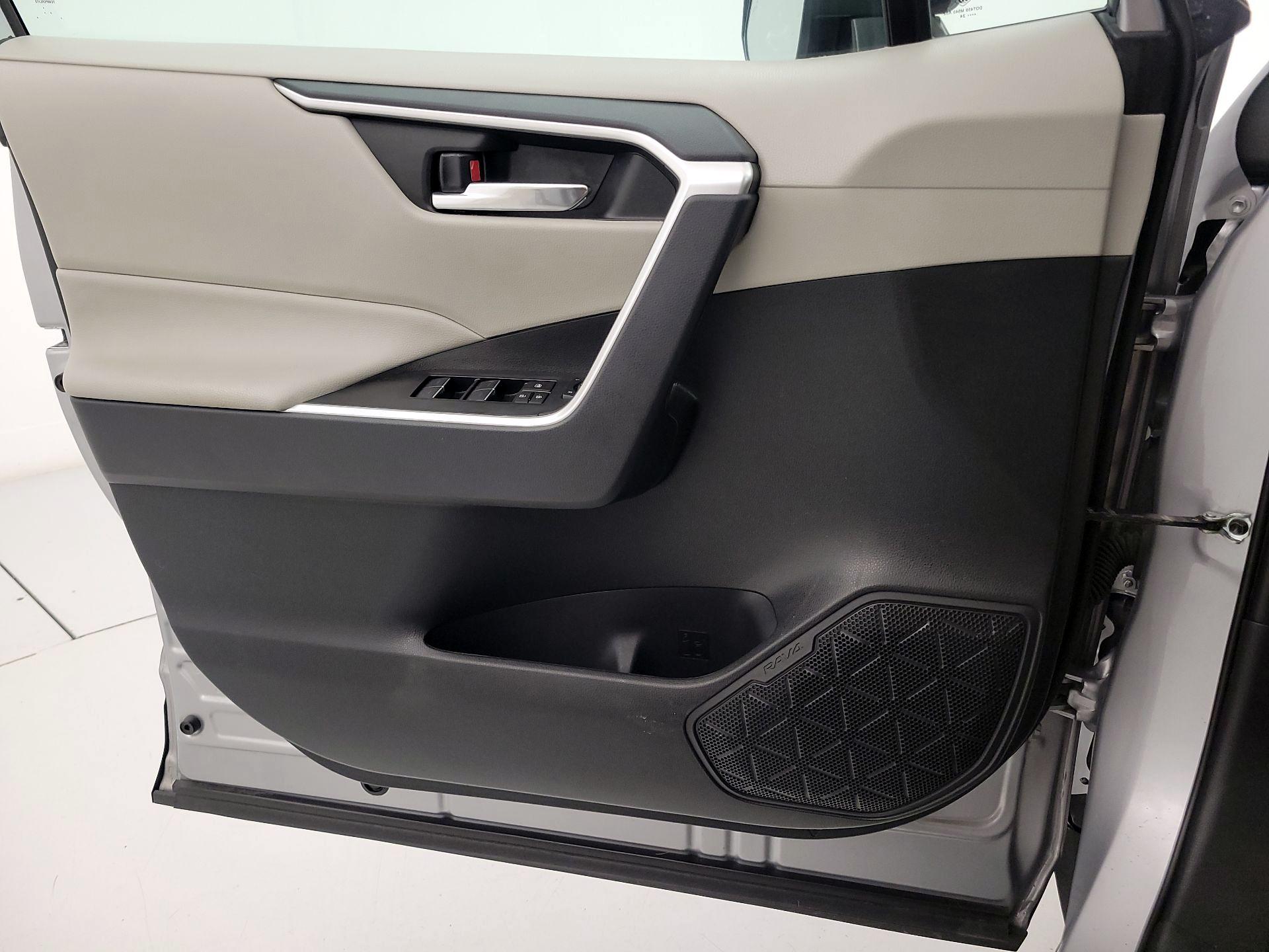 Thumbnail: 2024 Toyota RAV4 - 12