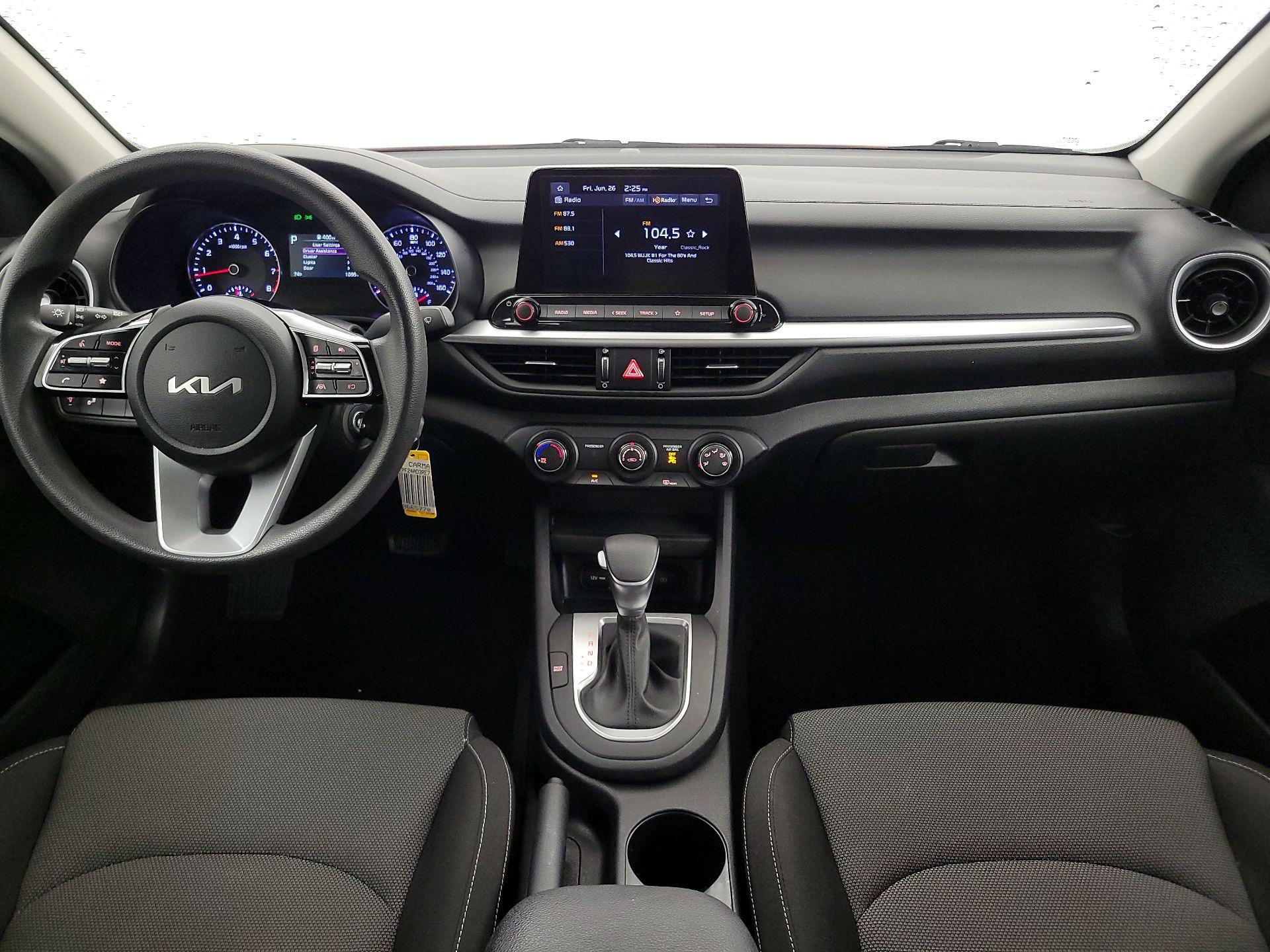 Thumbnail: 2024 Kia Forte - 9