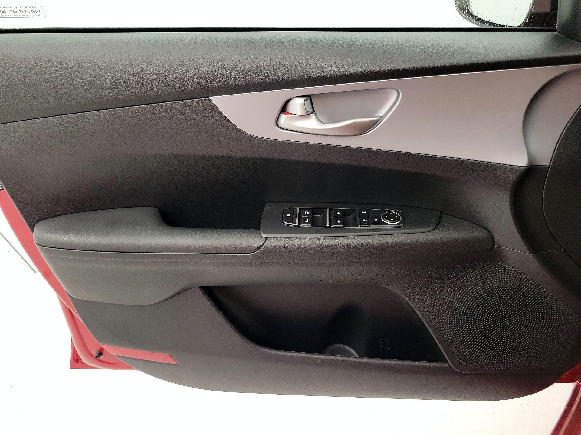 Thumbnail: 2024 Kia Forte - 12
