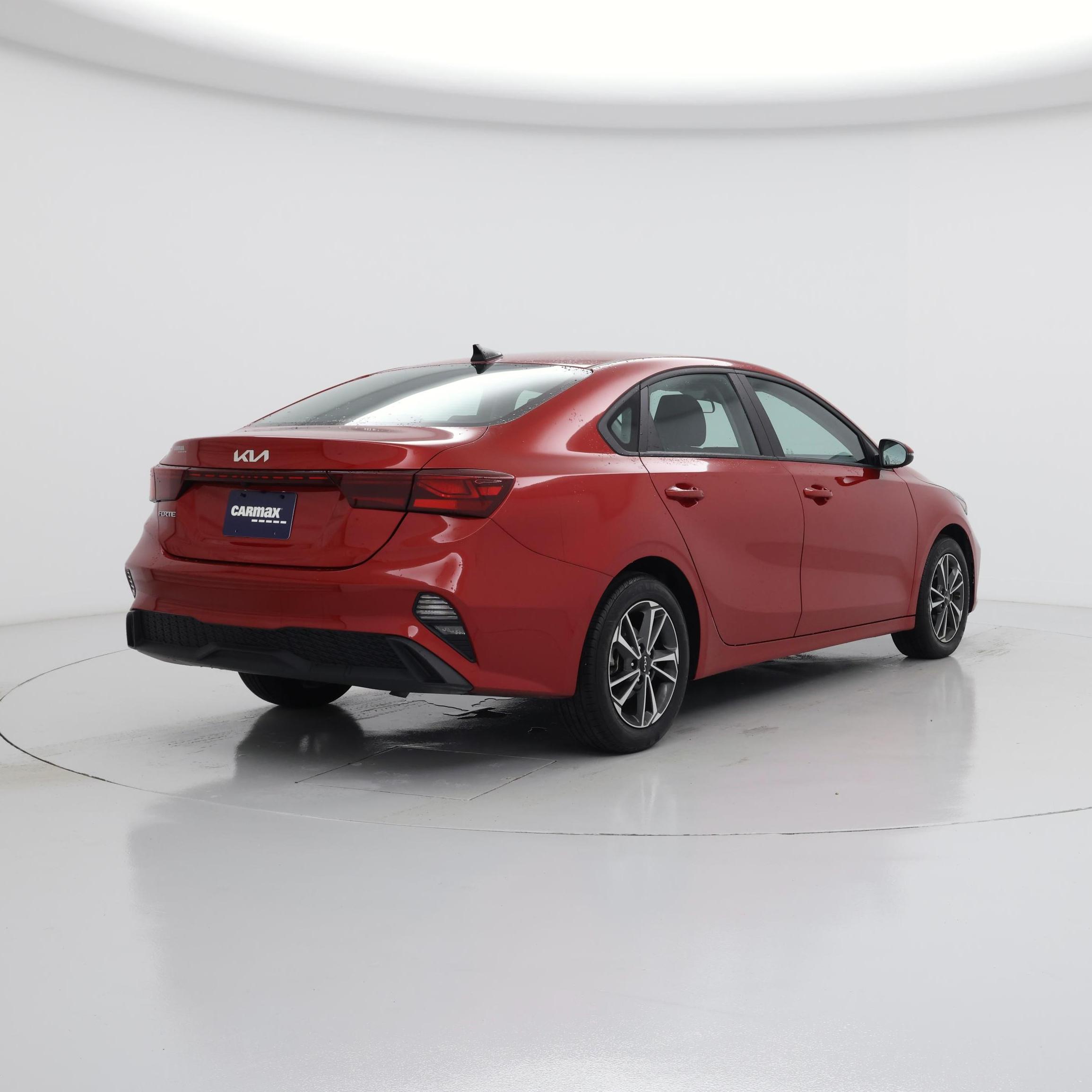 Thumbnail: 2024 Kia Forte - 8