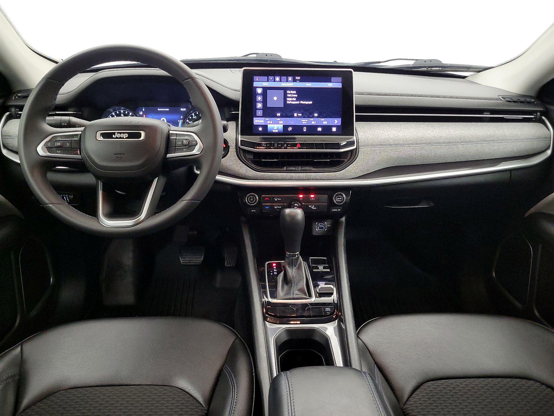 Thumbnail: 2022 Jeep Compass - 9