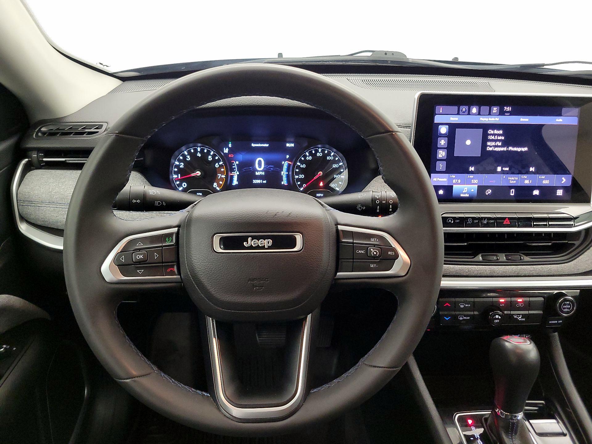 Thumbnail: 2022 Jeep Compass - 10