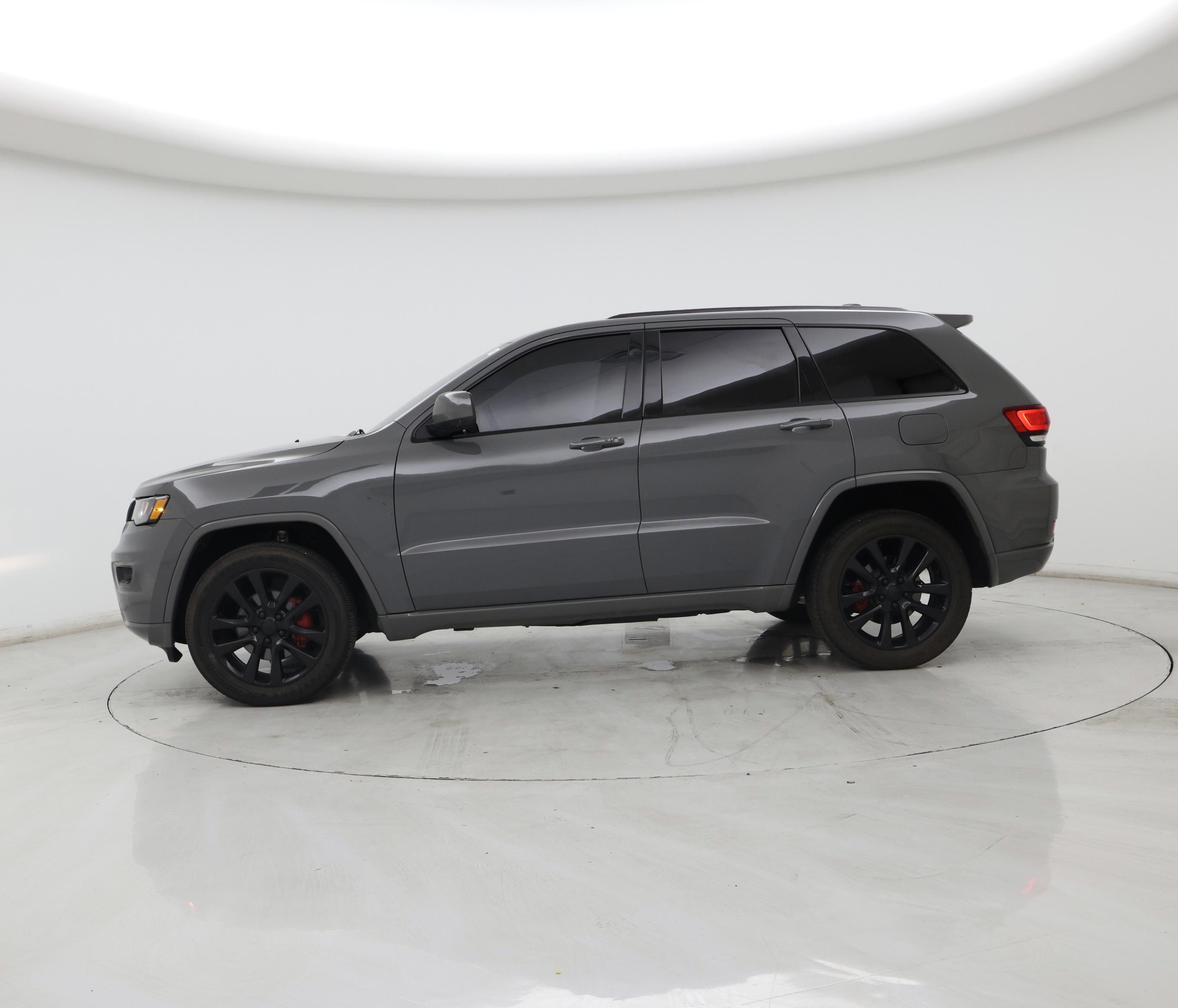 Thumbnail: 2019 Jeep Grand Cherokee - 3