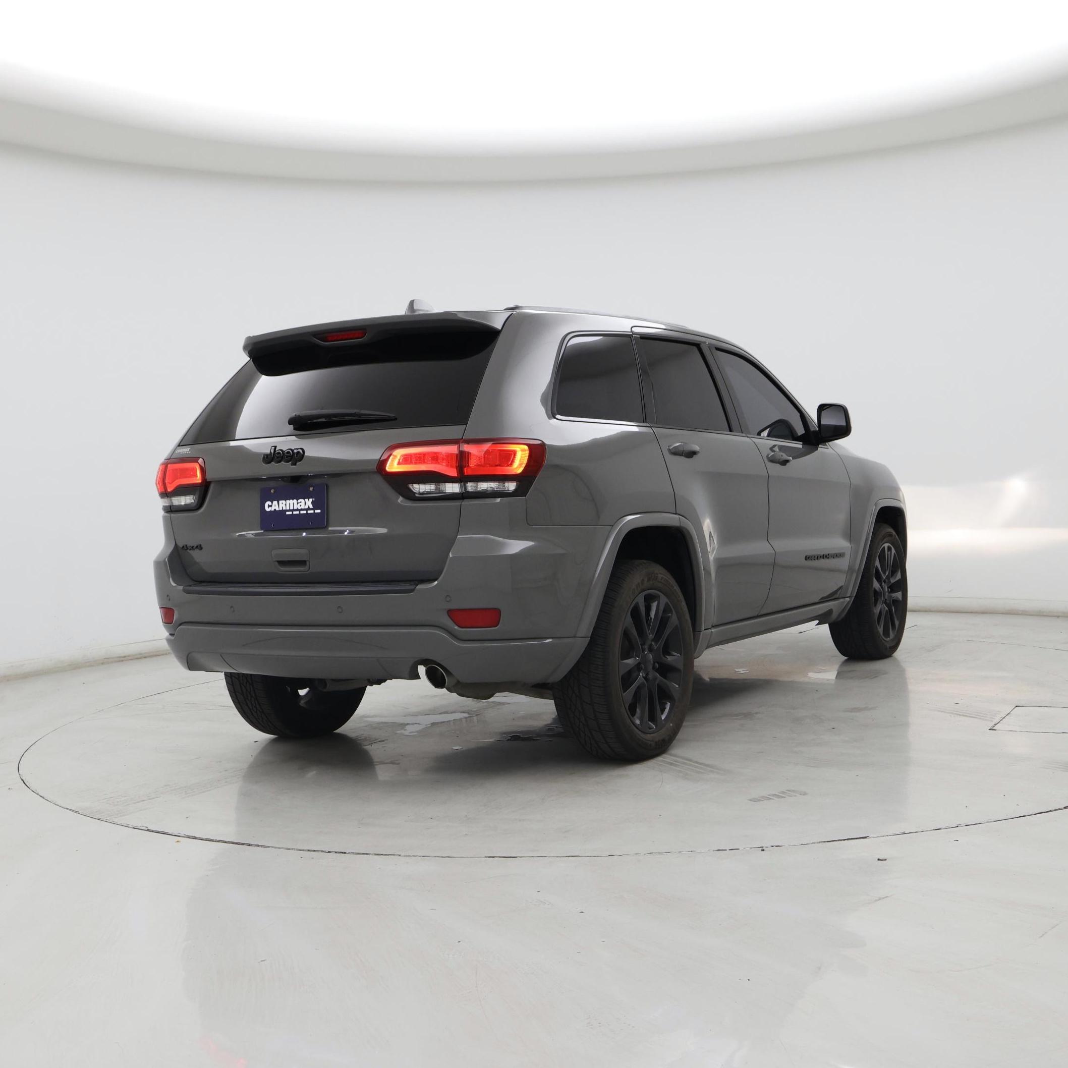 Thumbnail: 2019 Jeep Grand Cherokee - 8