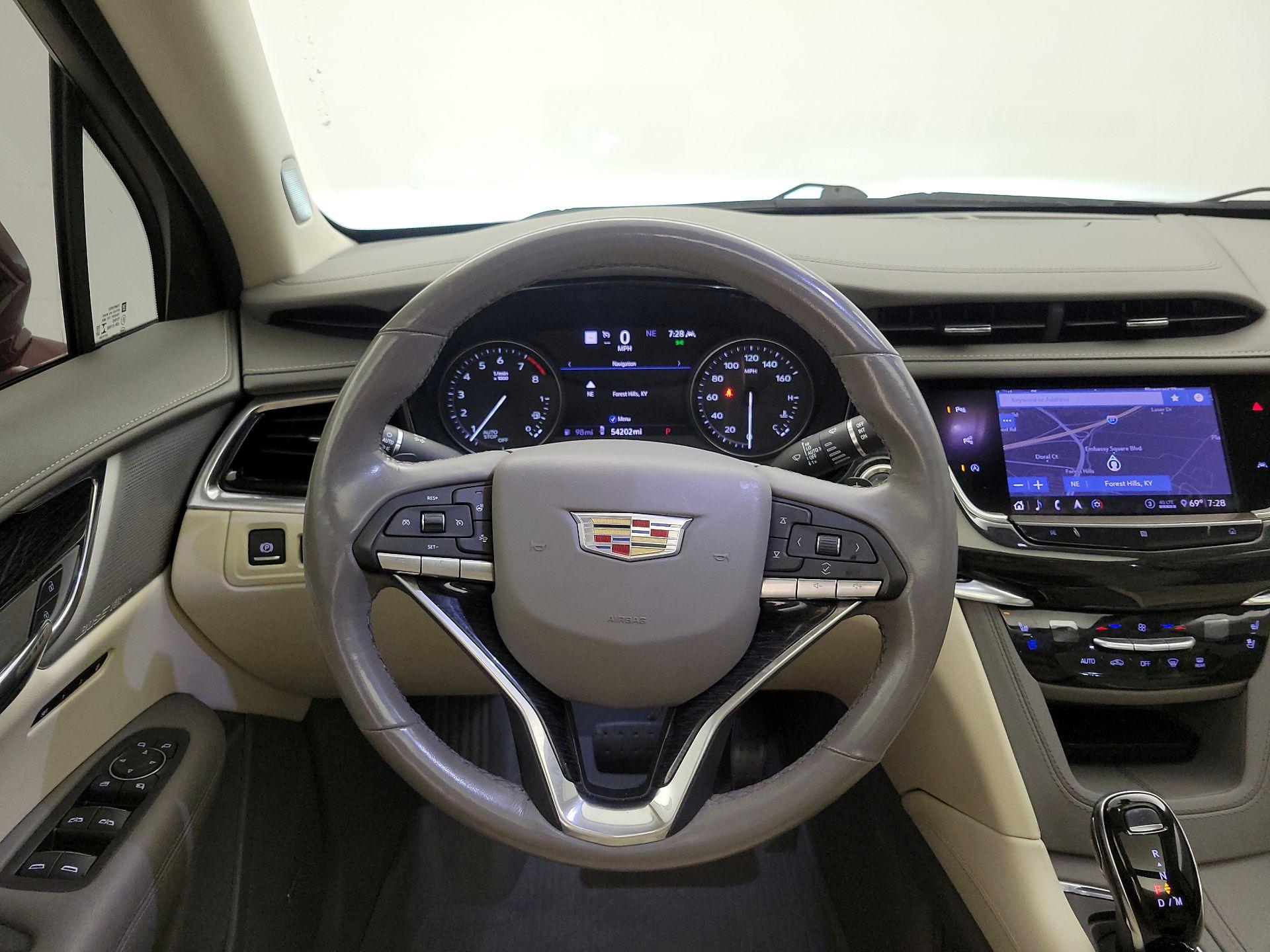 Thumbnail: 2020 Cadillac XT6 - 10