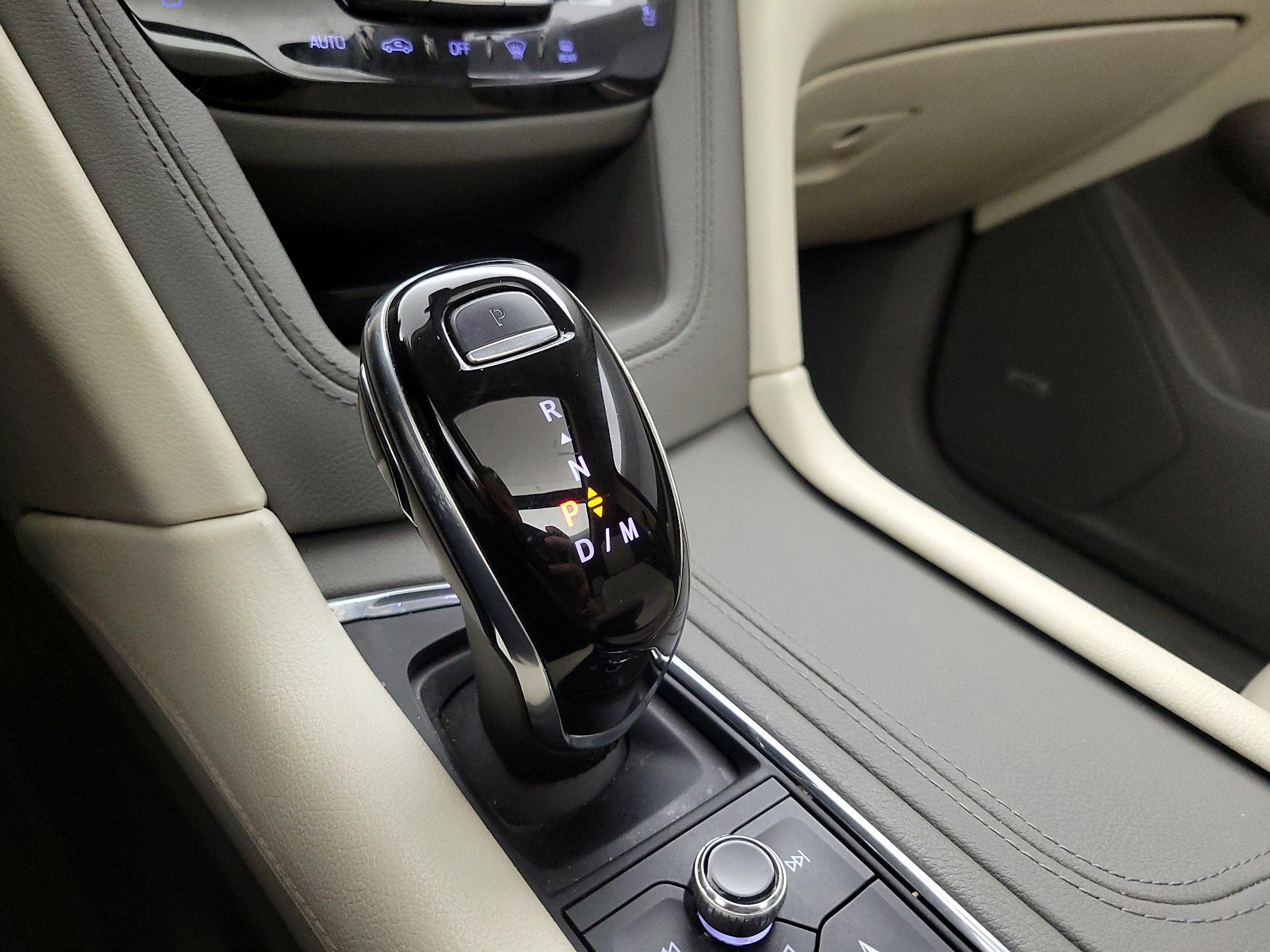Thumbnail: 2020 Cadillac XT6 - 18