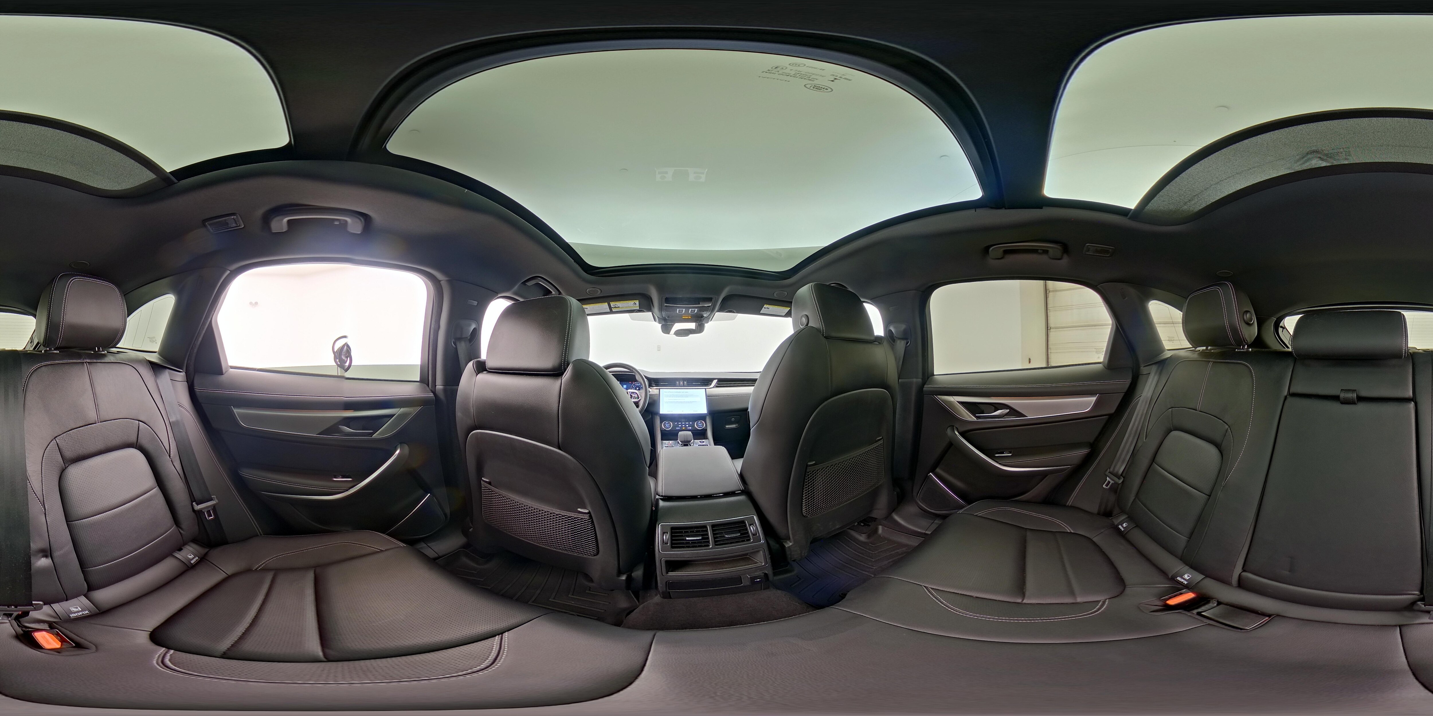 2021 Jaguar F-Pace R-Dynamic S - Photo 24