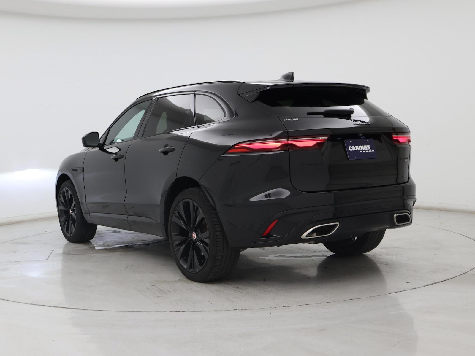2021 Jaguar F-Pace R-Dynamic S - Photo 3