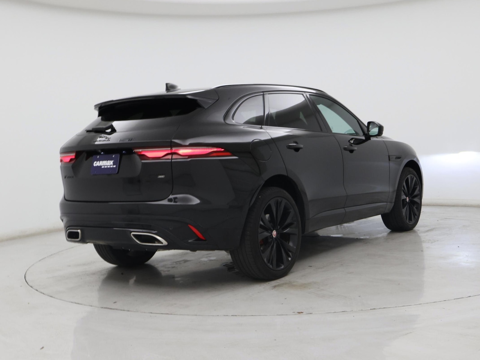 2021 Jaguar F-Pace R-Dynamic S - Photo 9