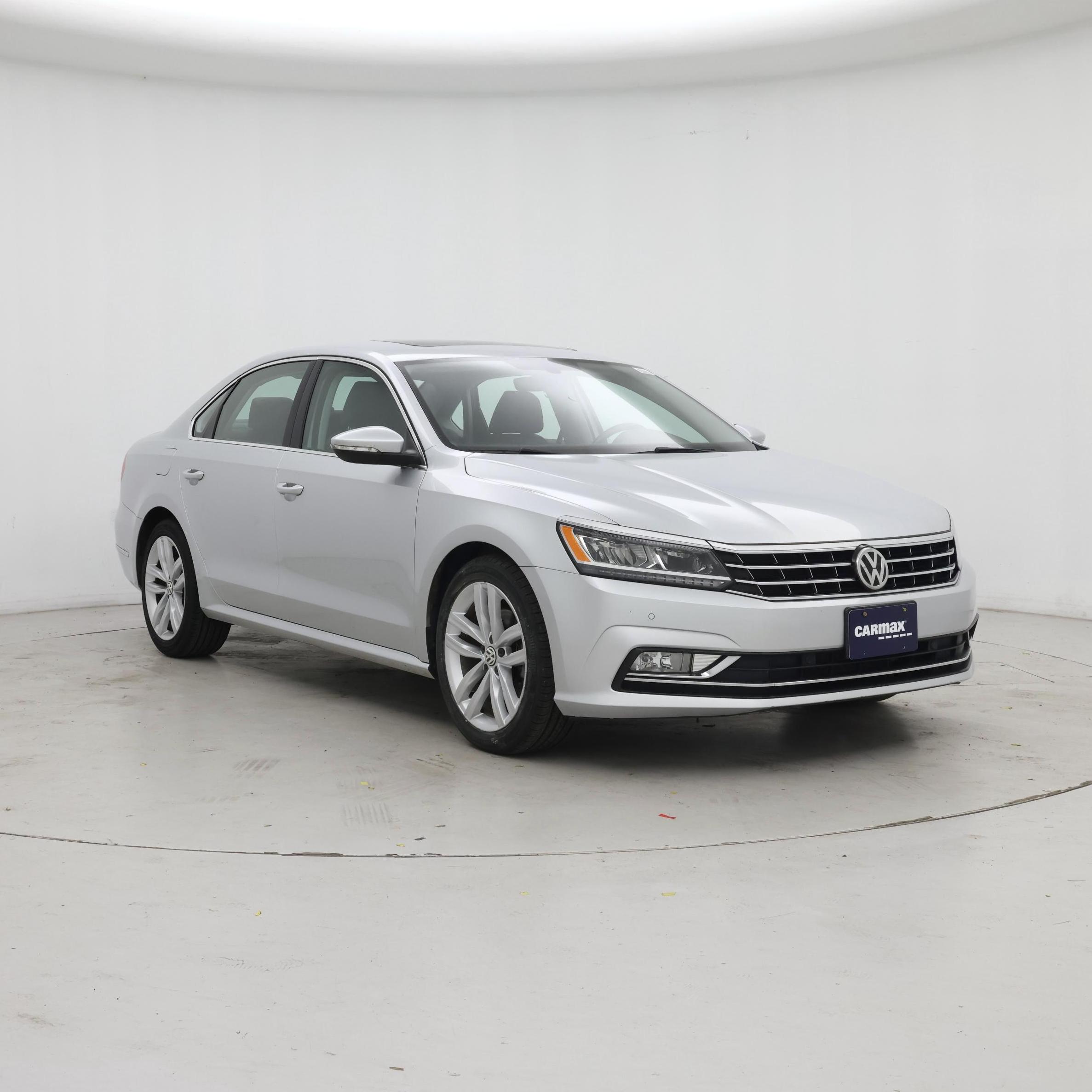 Silver 2018 Volkswagen Passat Sedan Front-Wheel Drive Automatic