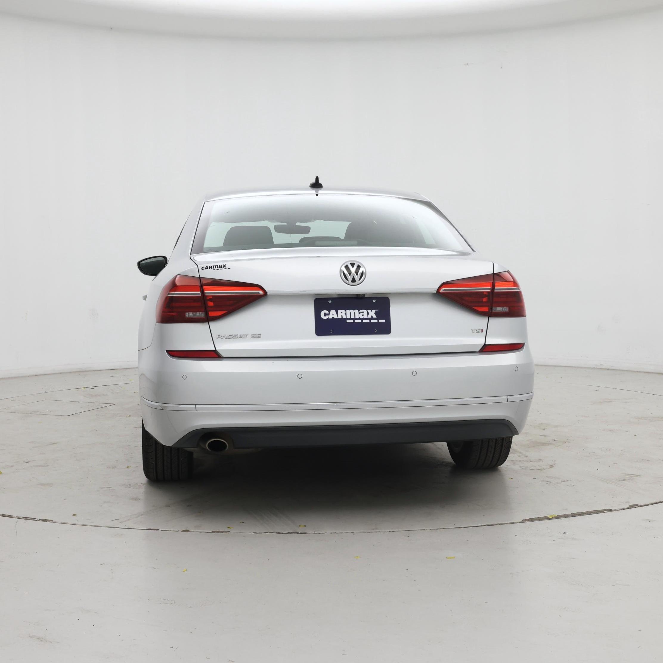 Thumbnail: 2018 Volkswagen Passat - 6