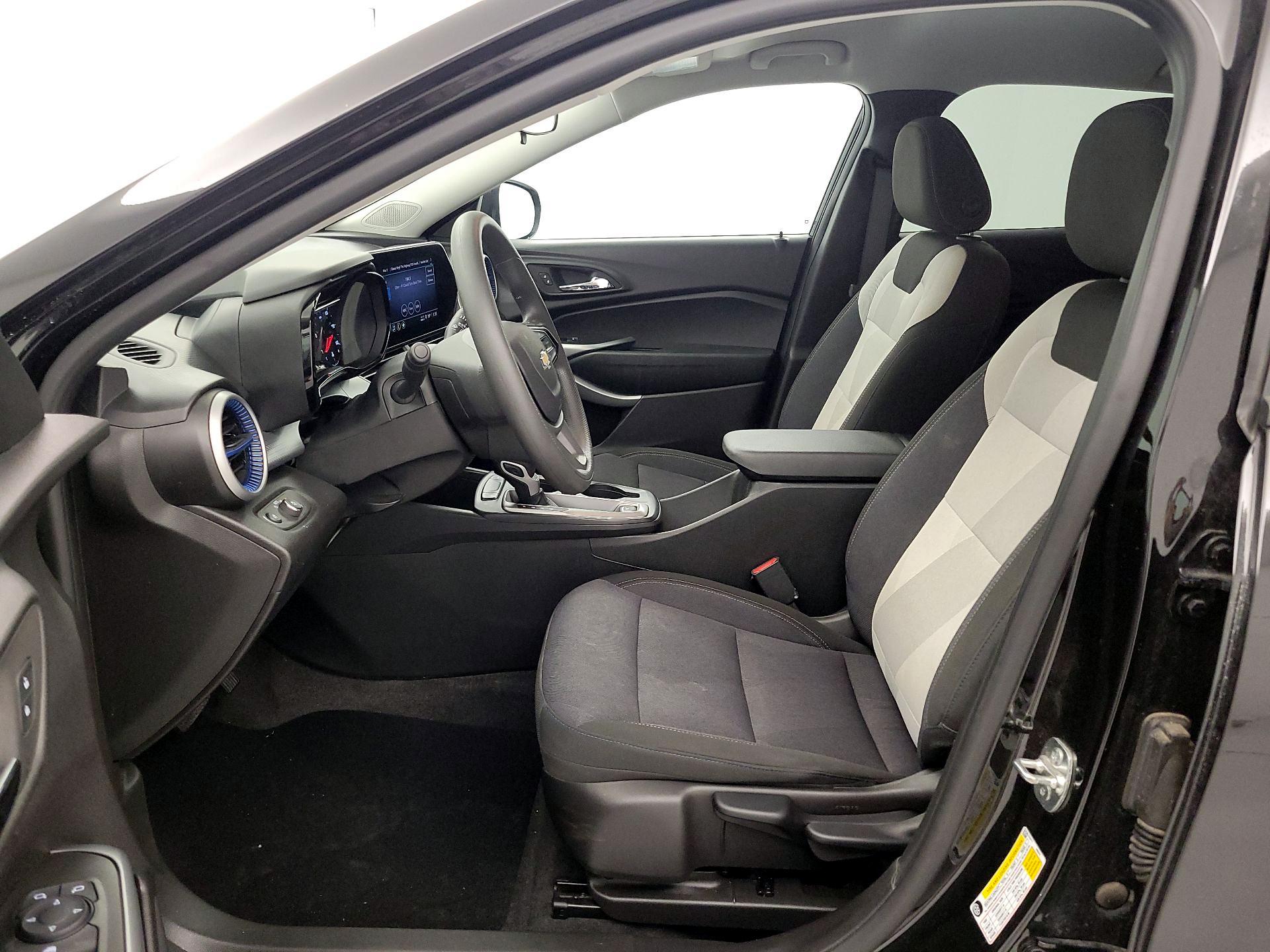 Thumbnail: 2025 Chevrolet Trax - 11
