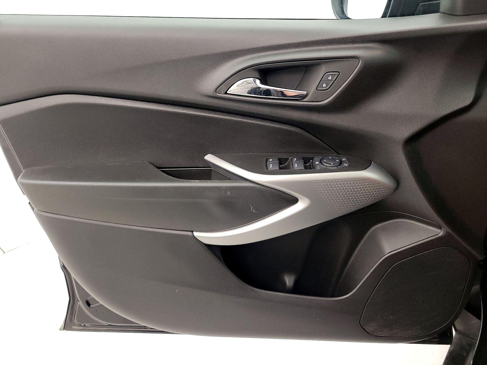 Thumbnail: 2025 Chevrolet Trax - 12