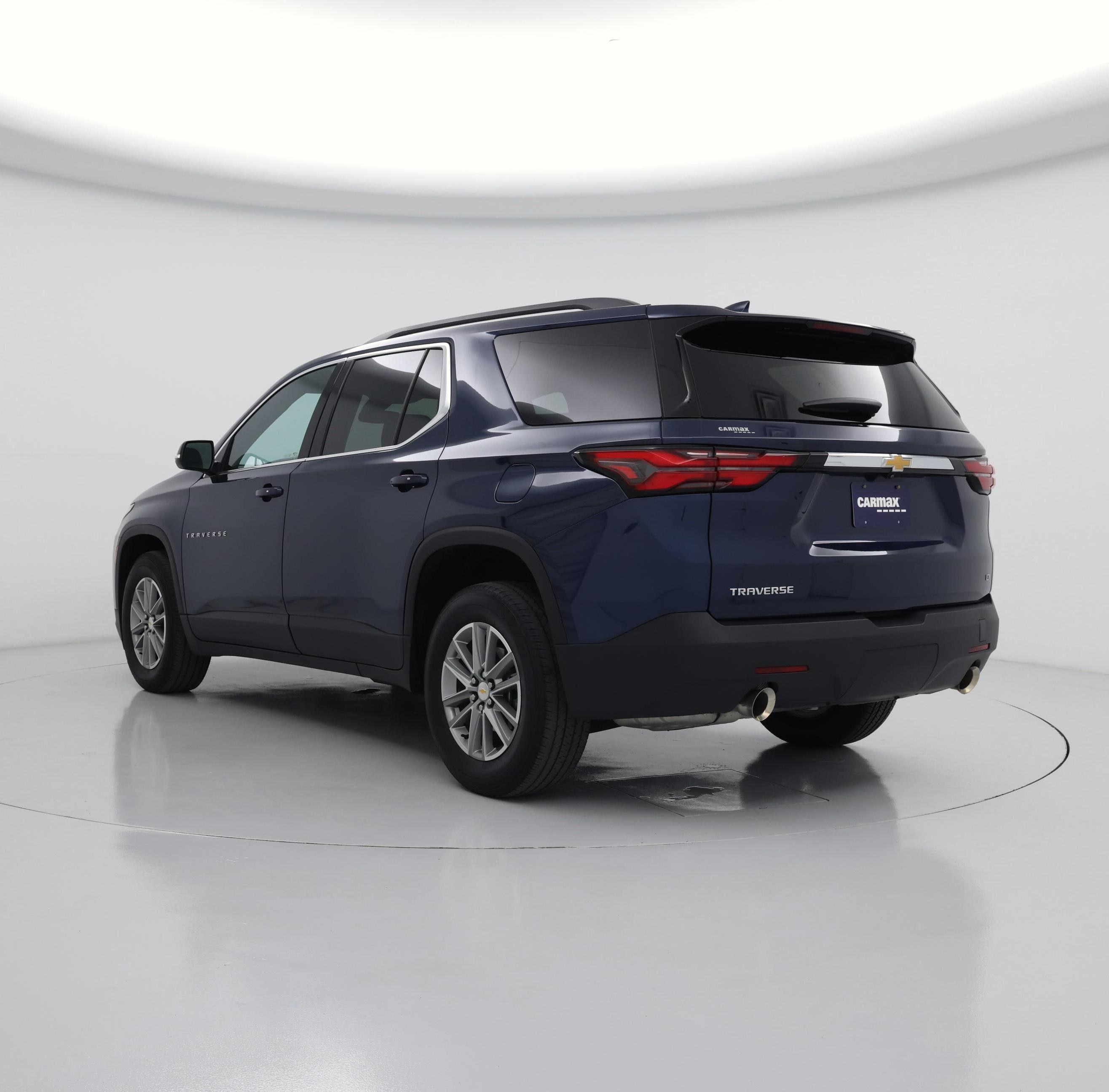 Thumbnail: 2023 Chevrolet Traverse - 2