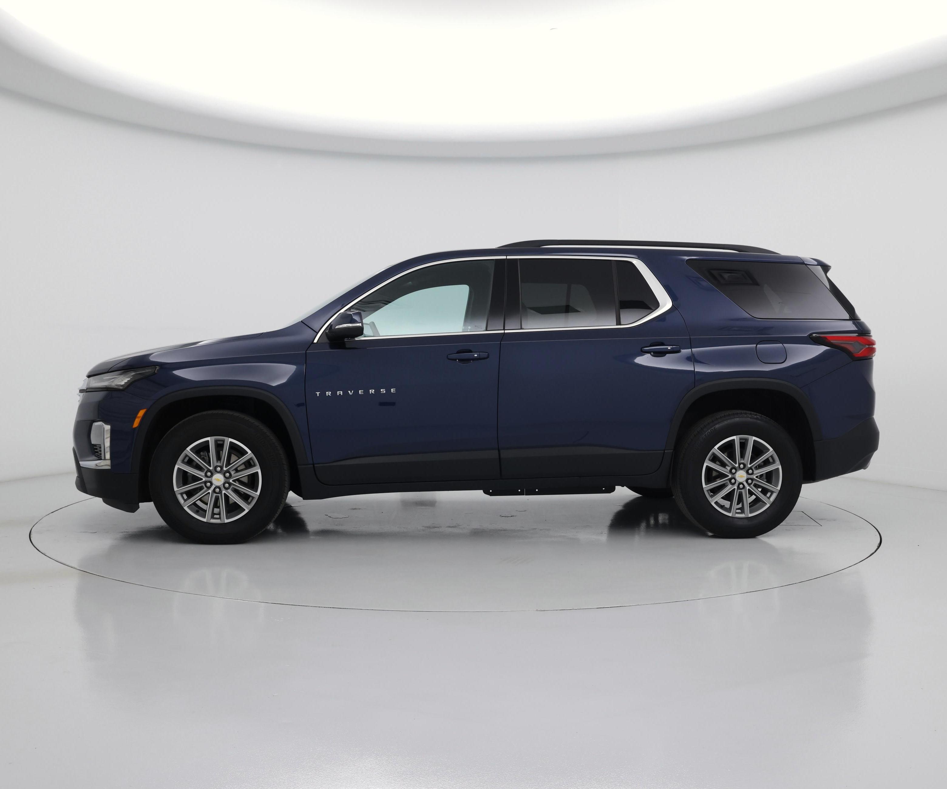 Thumbnail: 2023 Chevrolet Traverse - 3