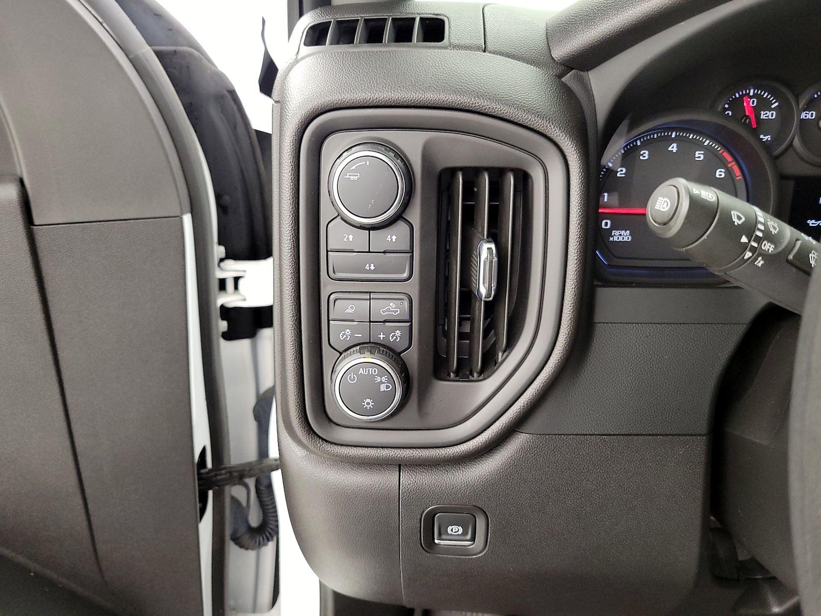 2024 Chevrolet Silverado 2500HD Custom - Photo 14