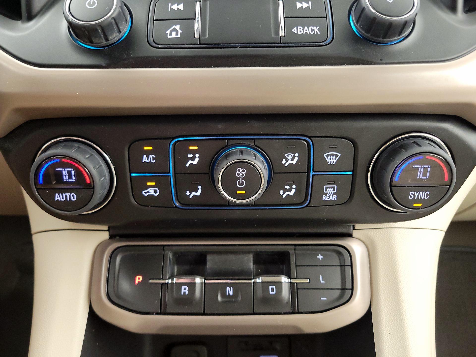 Thumbnail: 2023 GMC Acadia - 17