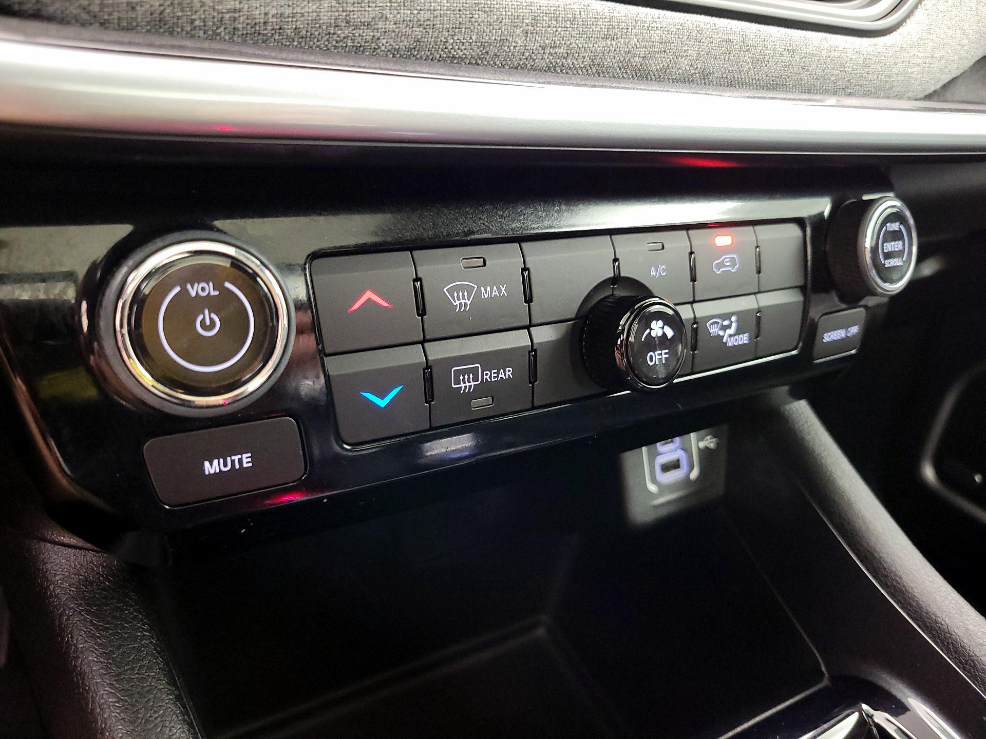 Thumbnail: 2023 Jeep Compass - 16
