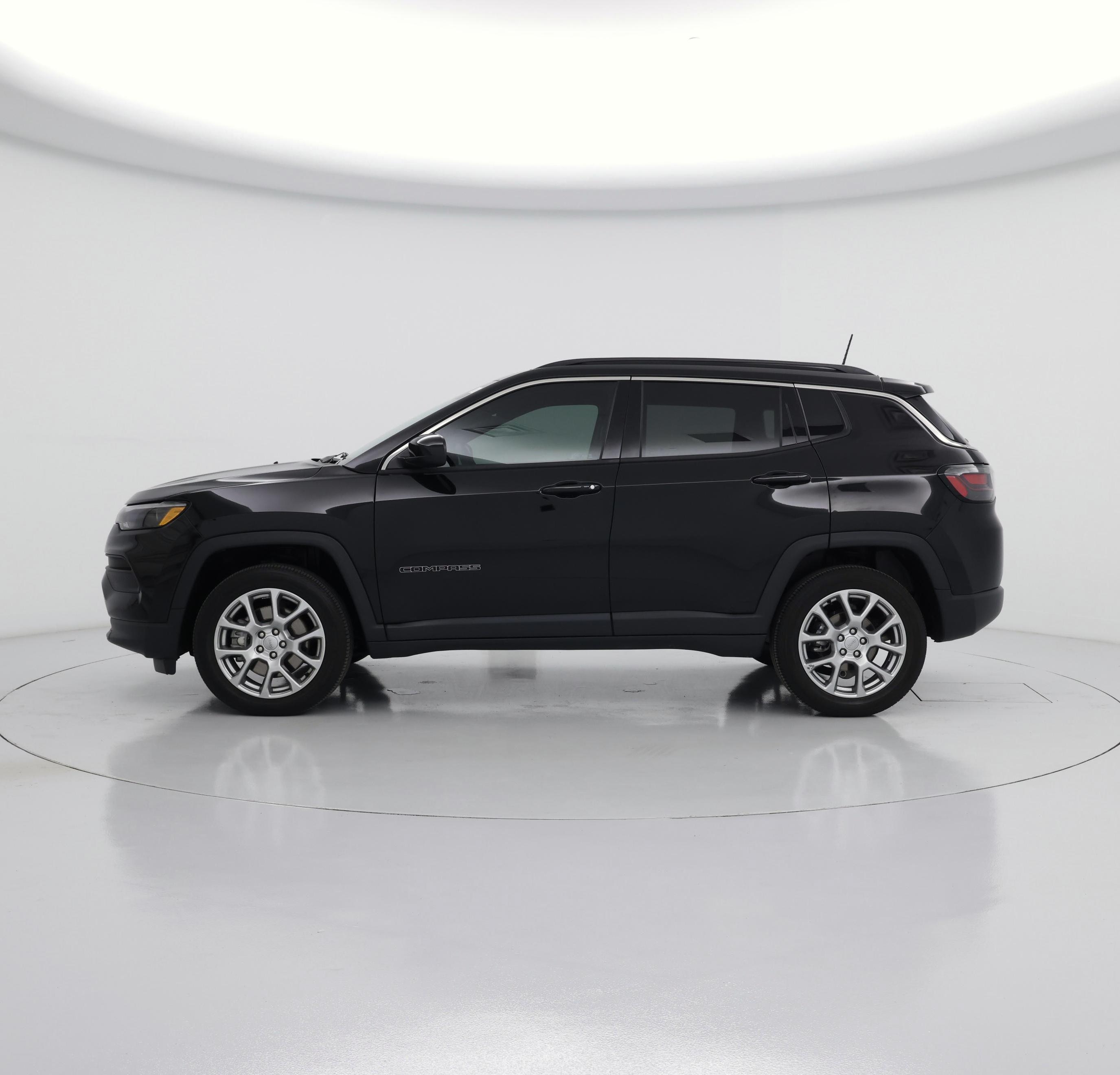 Thumbnail: 2023 Jeep Compass - 3