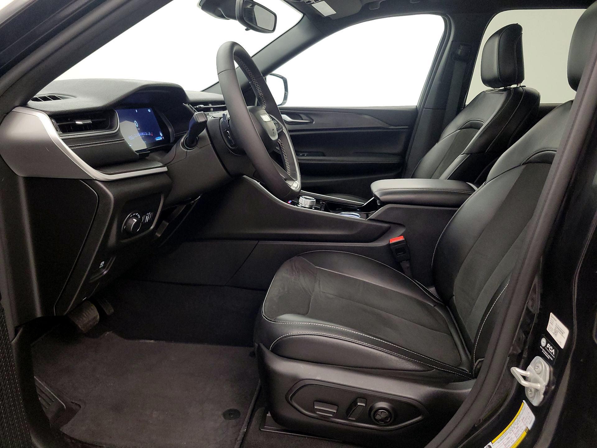 Thumbnail: 2023 Jeep Grand Cherokee - 11