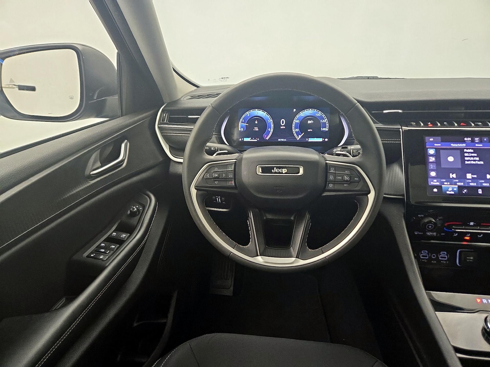 2023 Jeep Grand Cherokee Laredo - Photo 11