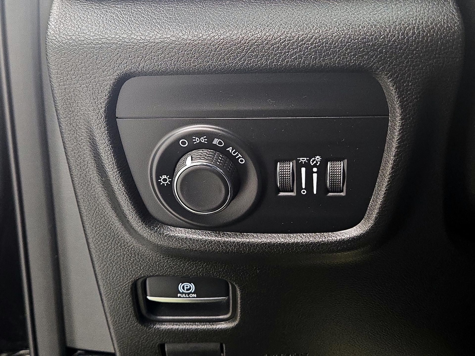 2023 Jeep Grand Cherokee Laredo - Photo 14
