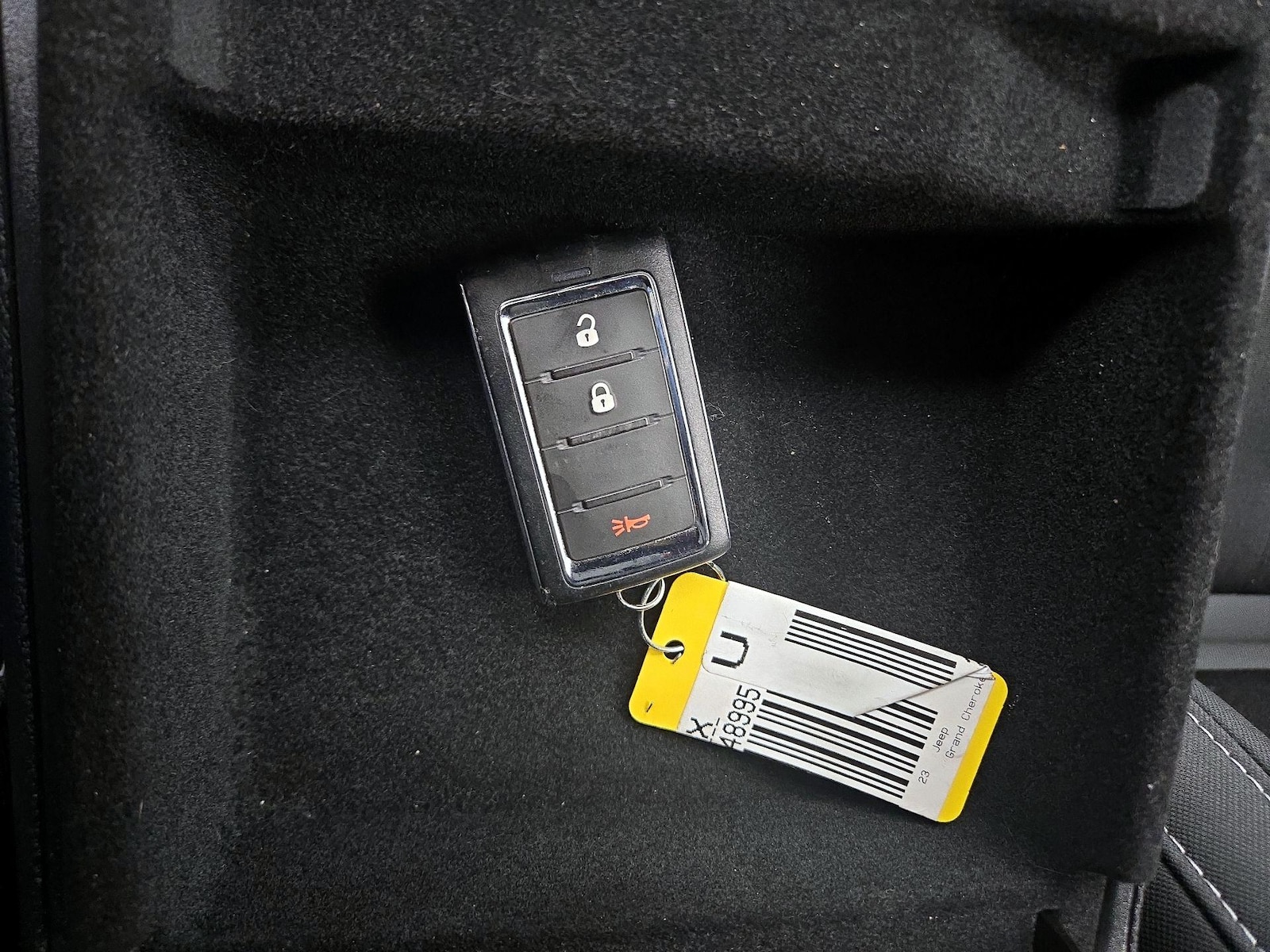2023 Jeep Grand Cherokee Laredo - Photo 24