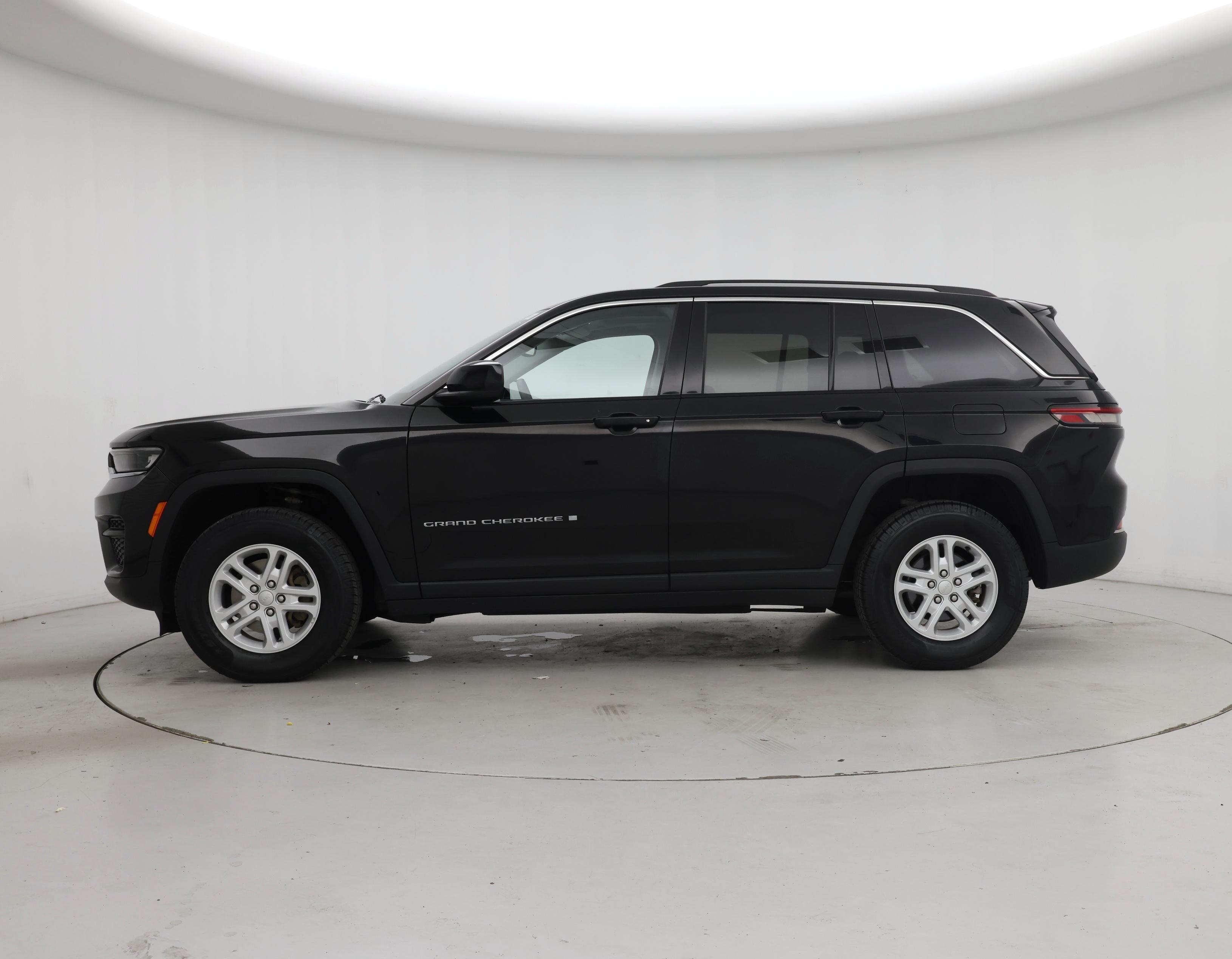 Thumbnail: 2023 Jeep Grand Cherokee - 3