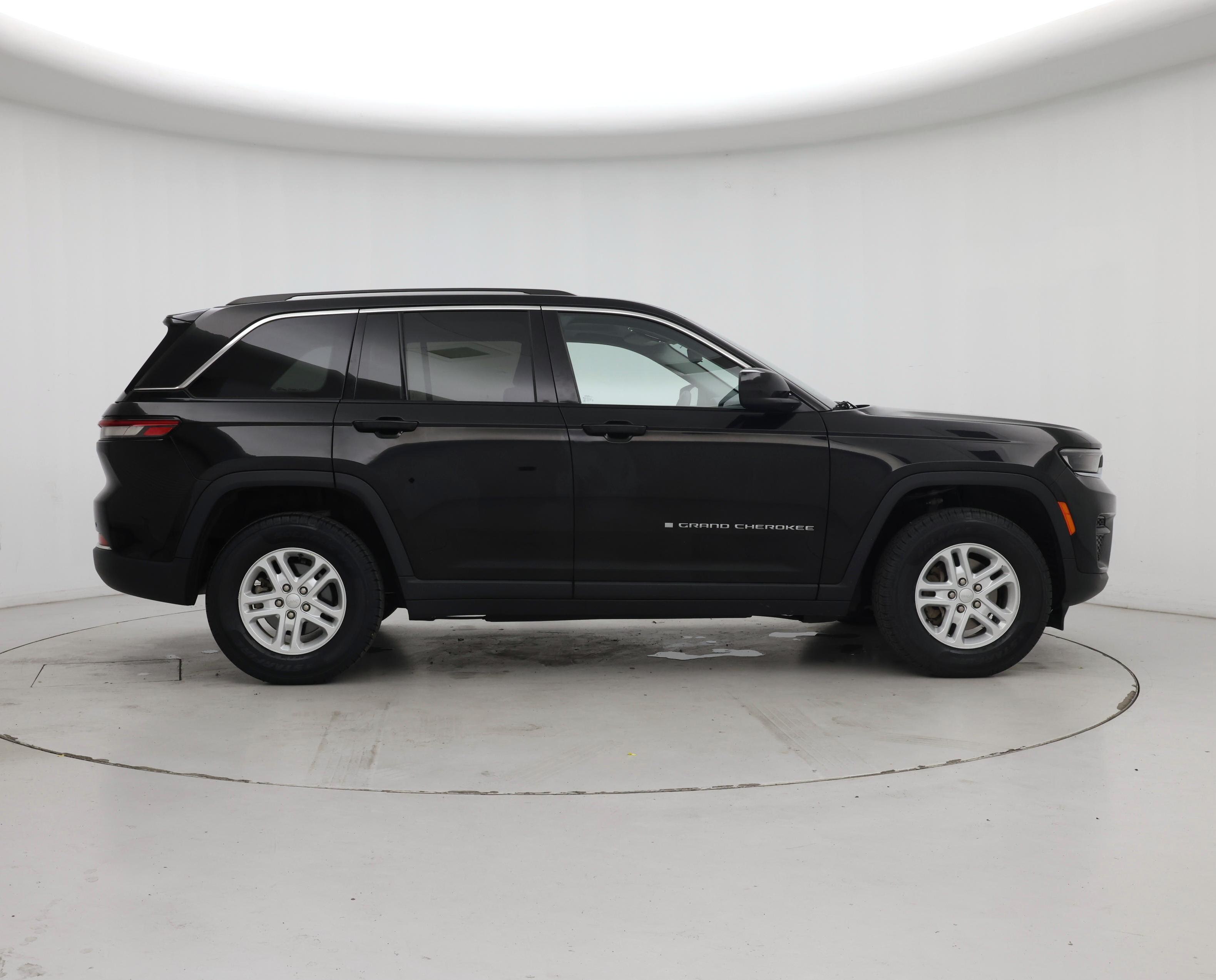 Thumbnail: 2023 Jeep Grand Cherokee - 7
