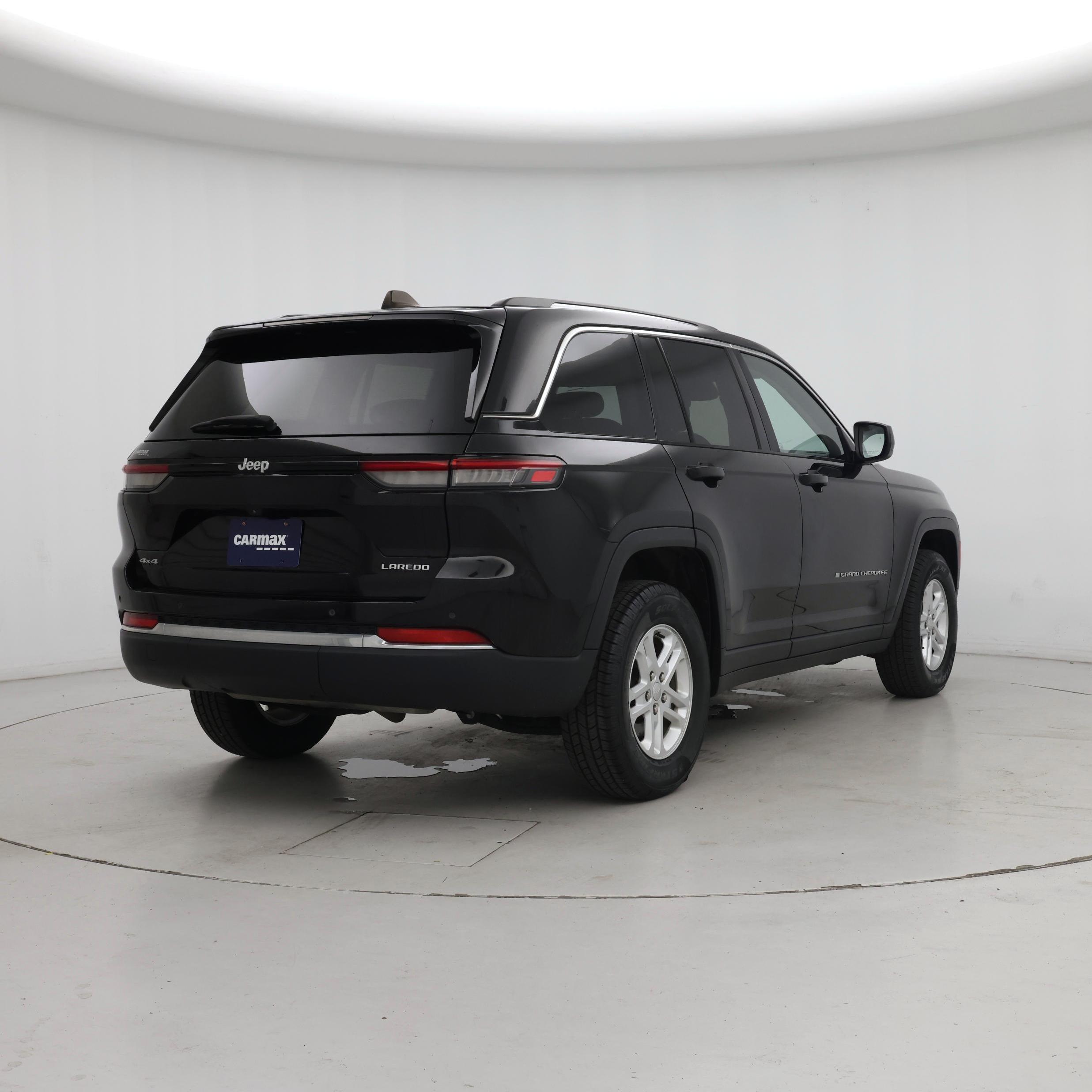 Thumbnail: 2023 Jeep Grand Cherokee - 8