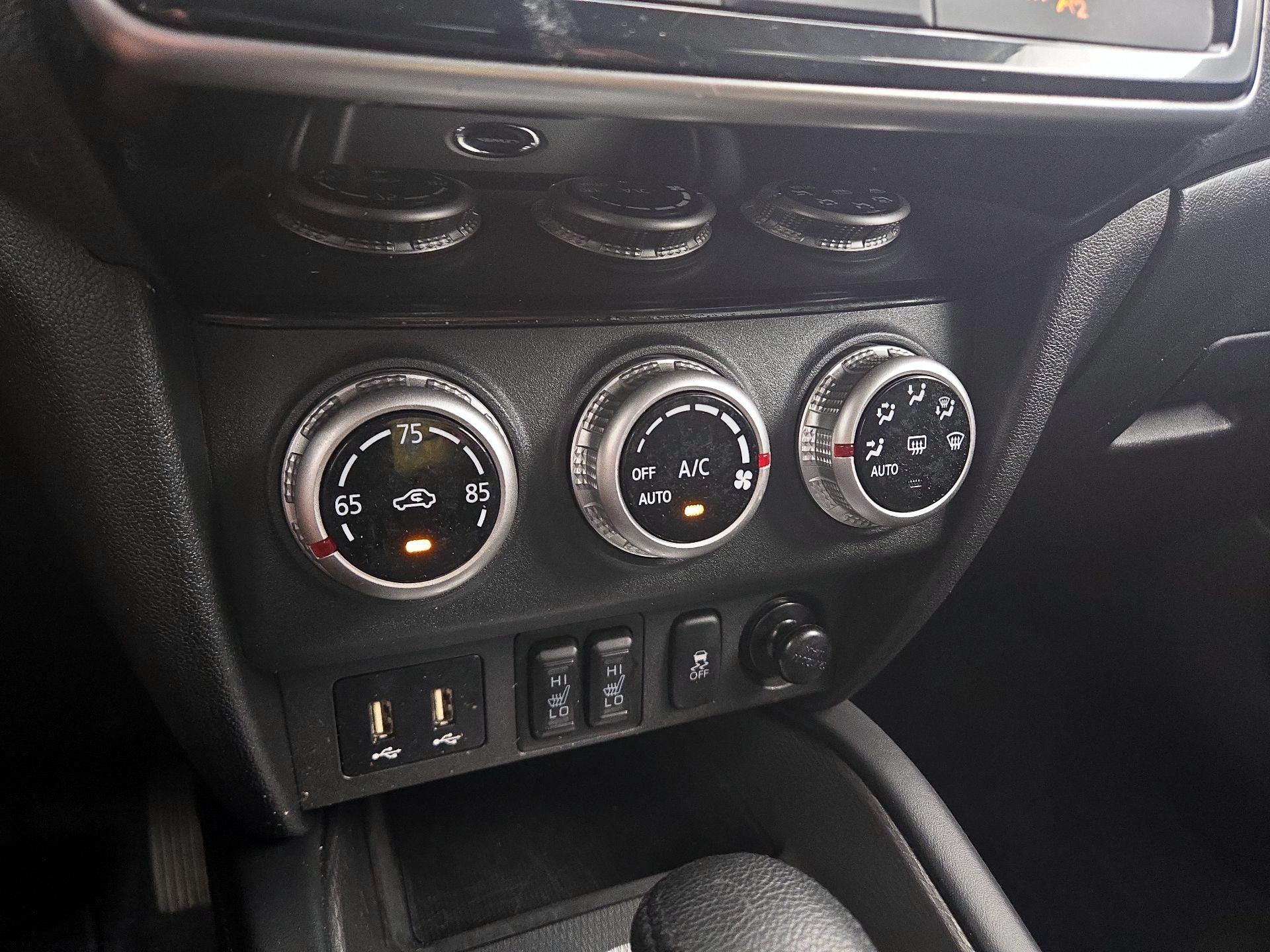 Thumbnail: 2023 Mitsubishi Outlander Sport - 16
